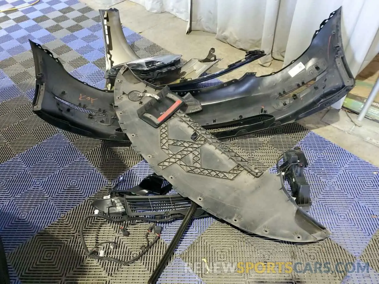 12 Photograph of a damaged car 5YJ3E1EA8NF369042 TESLA MODEL 3 2022