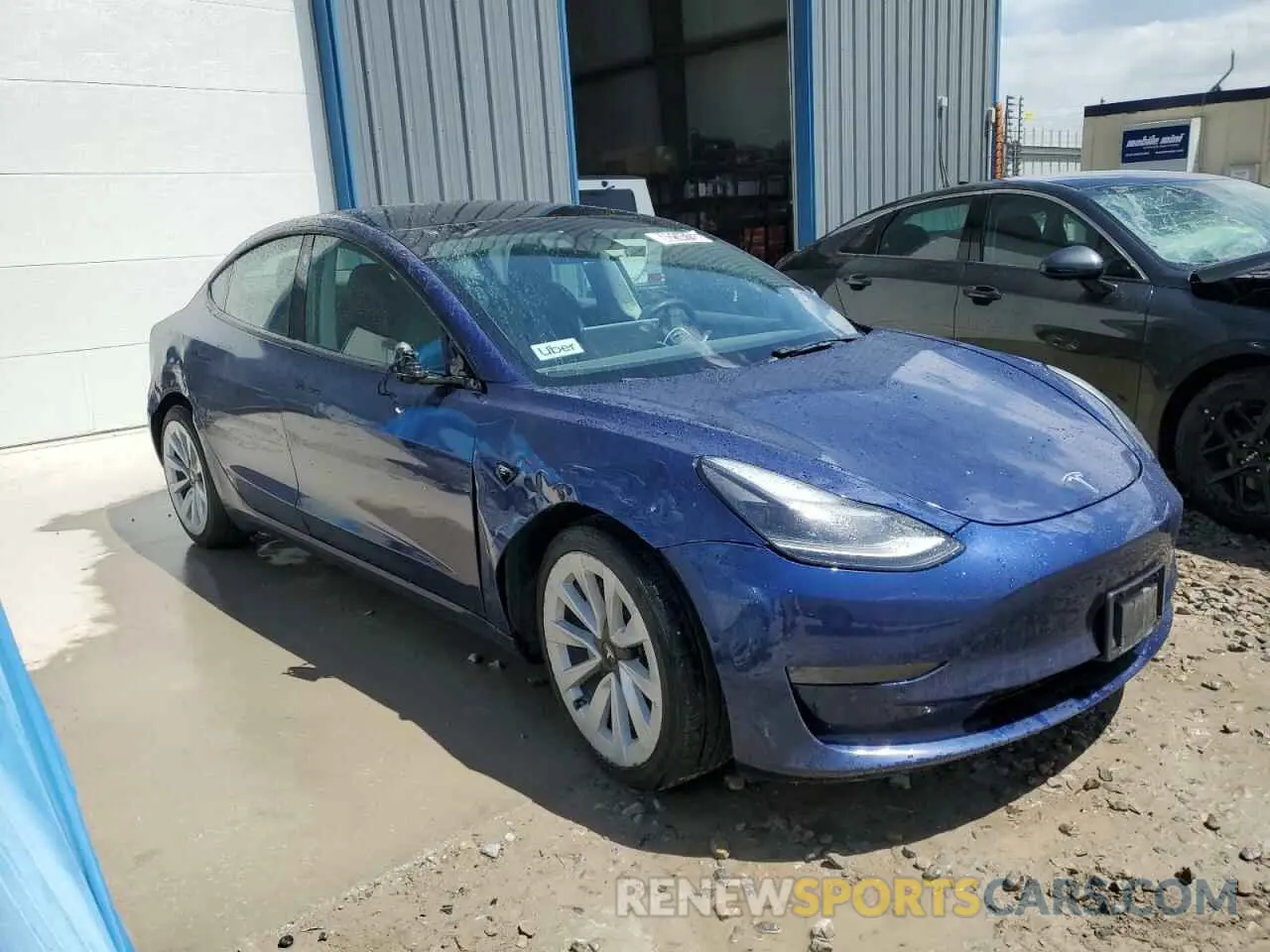 4 Photograph of a damaged car 5YJ3E1EA8NF369901 TESLA MODEL 3 2022
