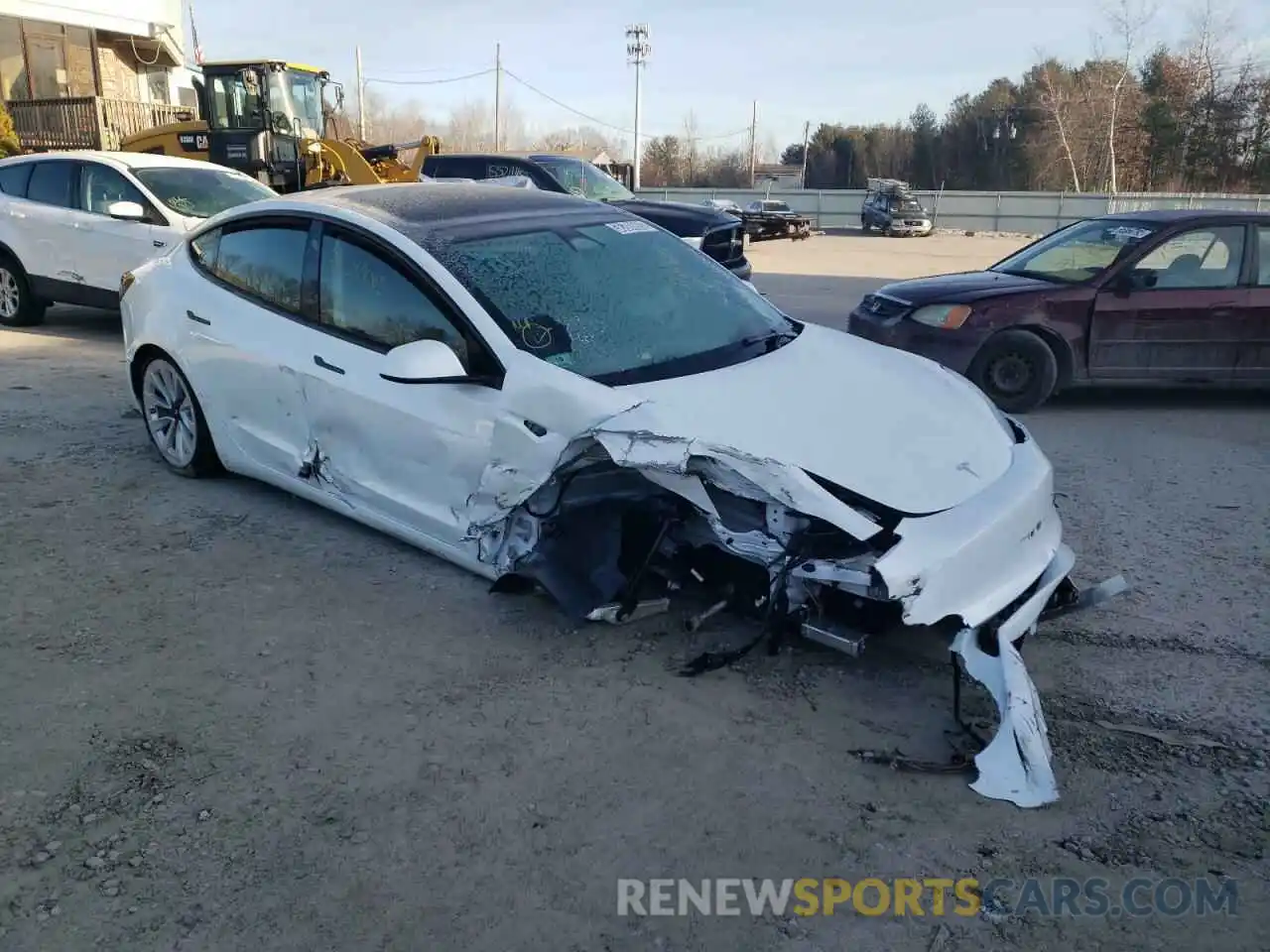 4 Photograph of a damaged car 5YJ3E1EA8NF370868 TESLA MODEL 3 2022