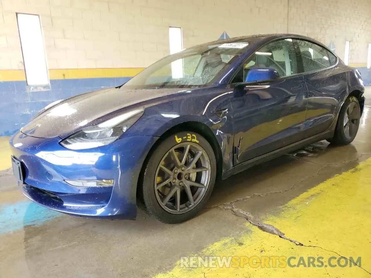 1 Photograph of a damaged car 5YJ3E1EA8NF371020 TESLA MODEL 3 2022