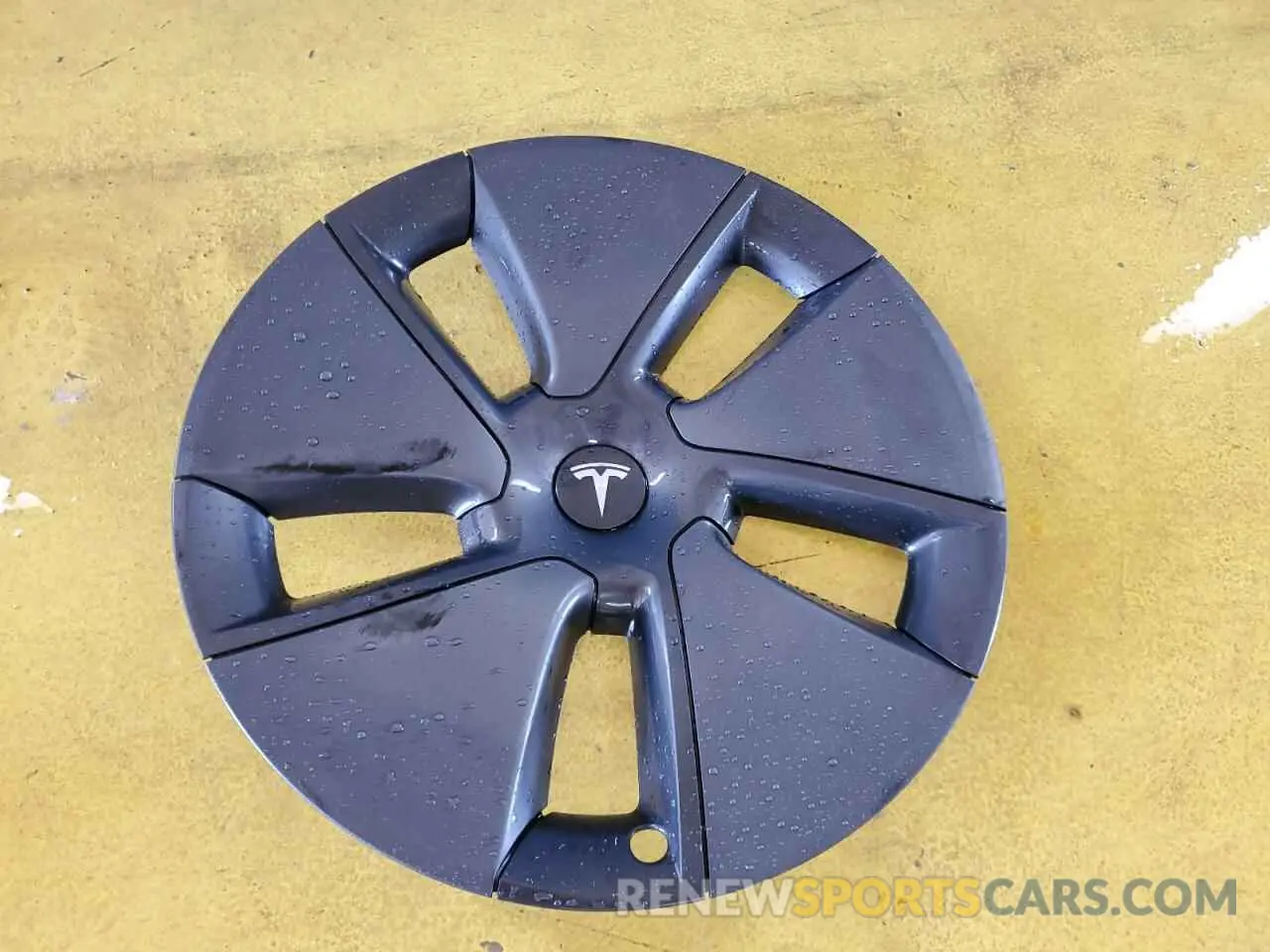 12 Photograph of a damaged car 5YJ3E1EA8NF371020 TESLA MODEL 3 2022