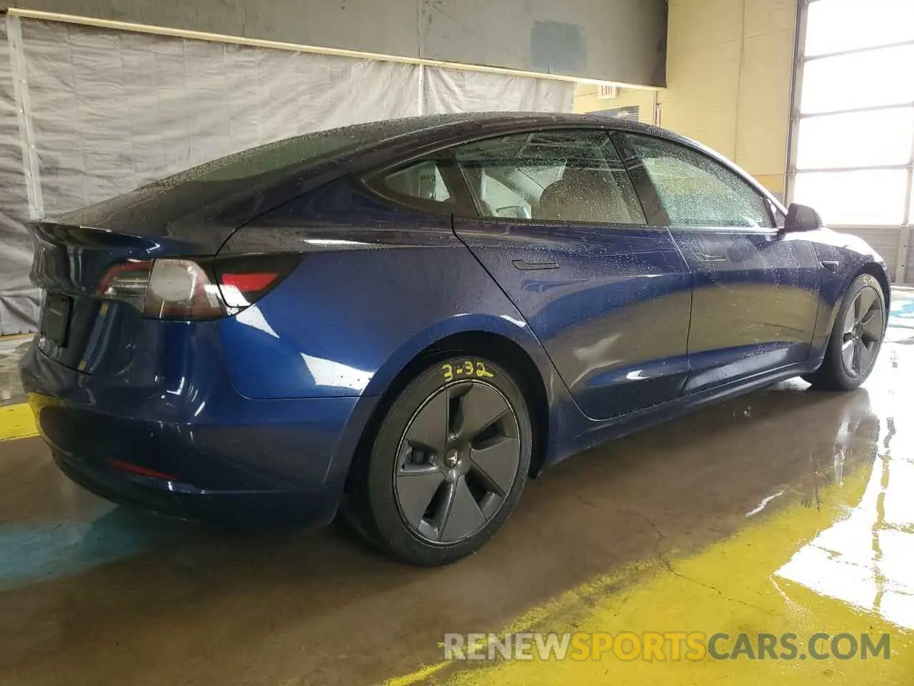 3 Photograph of a damaged car 5YJ3E1EA8NF371020 TESLA MODEL 3 2022