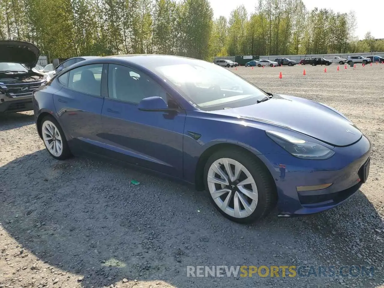 4 Photograph of a damaged car 5YJ3E1EA8NF371941 TESLA MODEL 3 2022