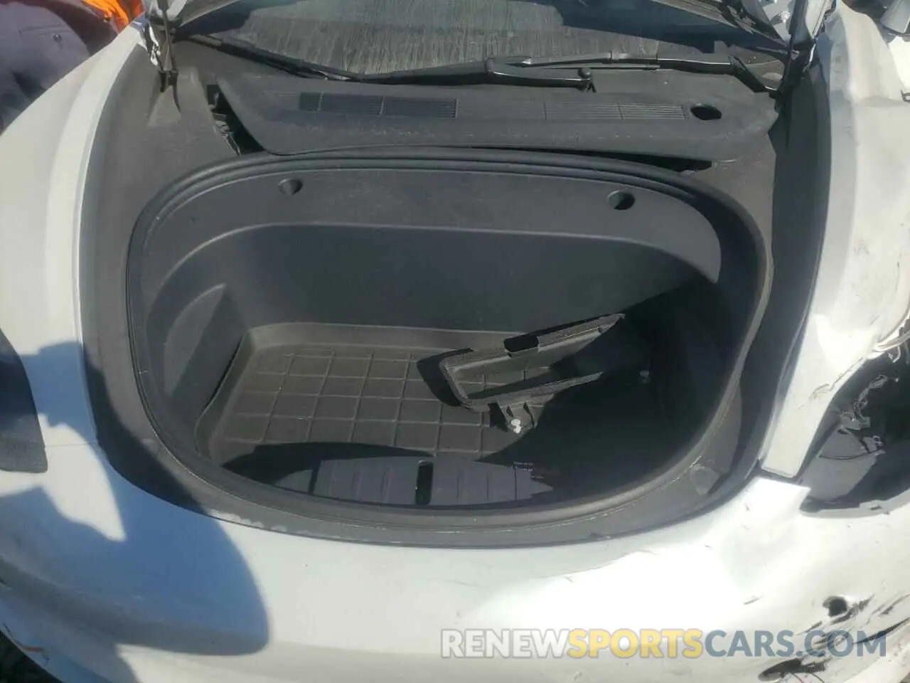 11 Photograph of a damaged car 5YJ3E1EA8NF373737 TESLA MODEL 3 2022