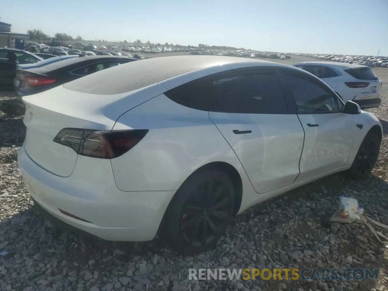 3 Photograph of a damaged car 5YJ3E1EA8NF373737 TESLA MODEL 3 2022