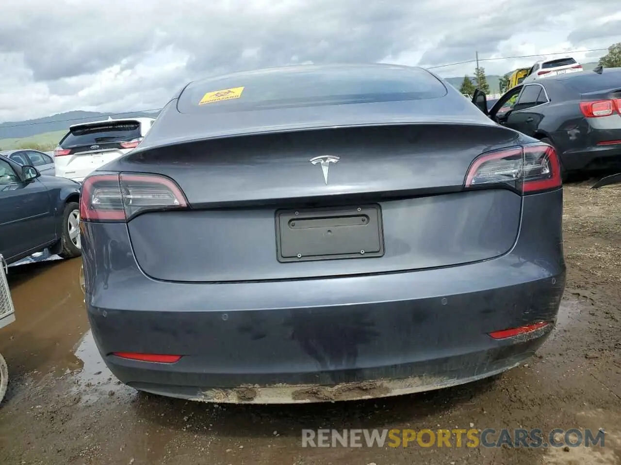6 Photograph of a damaged car 5YJ3E1EA8NF376377 TESLA MODEL 3 2022