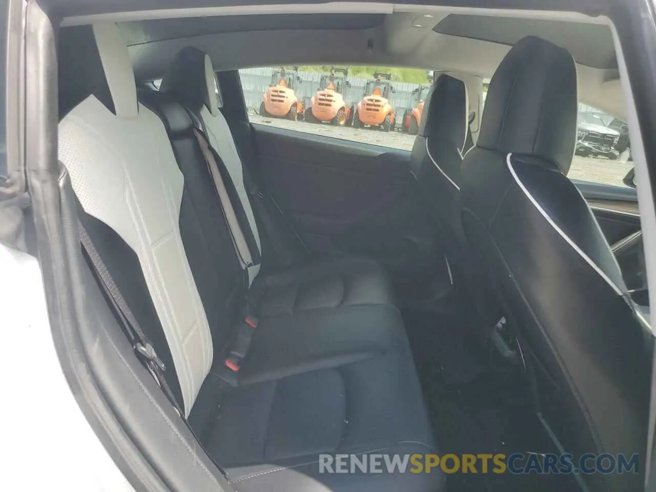10 Photograph of a damaged car 5YJ3E1EA9NF102167 TESLA MODEL 3 2022