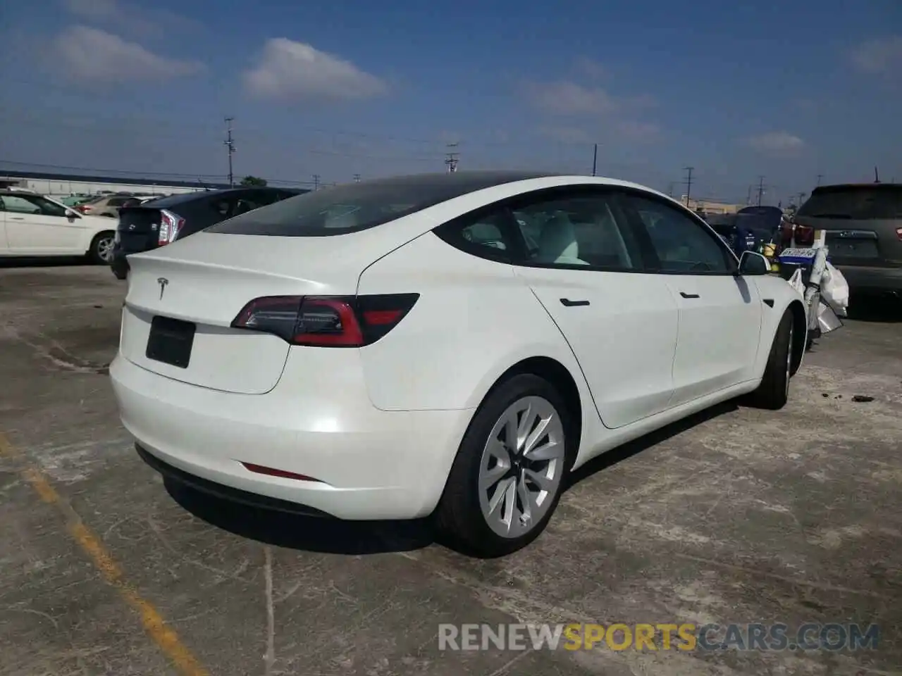 4 Photograph of a damaged car 5YJ3E1EA9NF105196 TESLA MODEL 3 2022