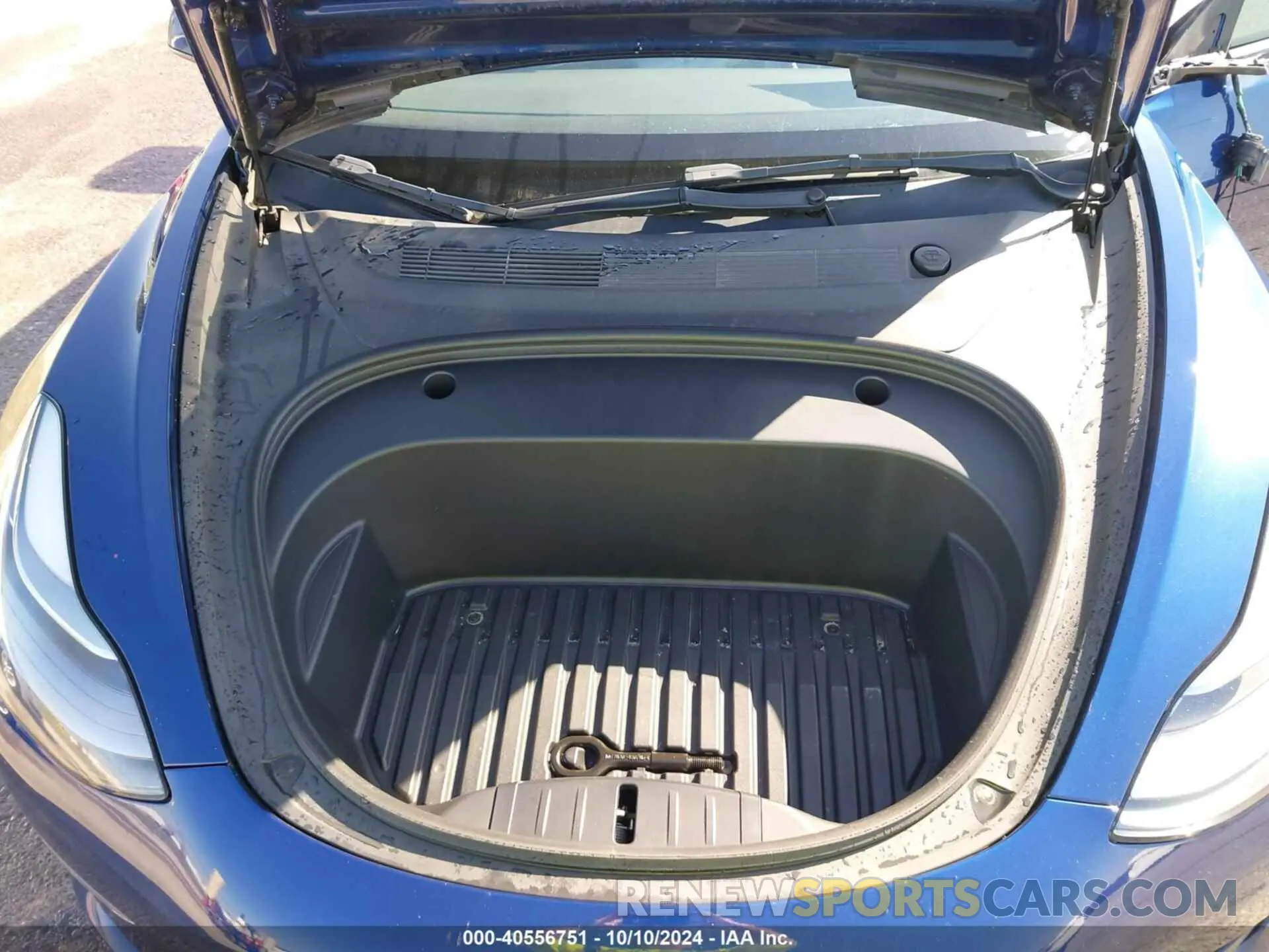 10 Photograph of a damaged car 5YJ3E1EA9NF185227 TESLA MODEL 3 2022