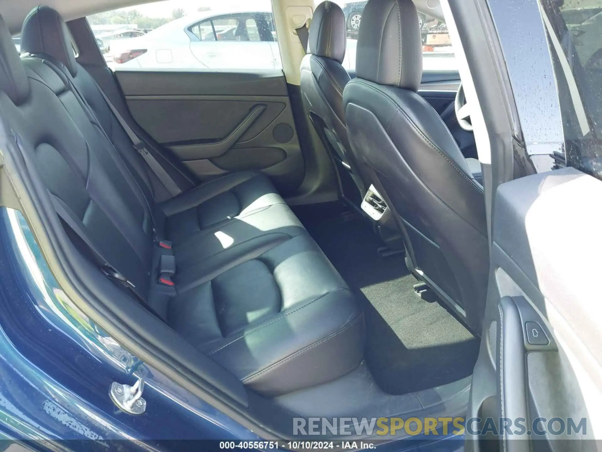 8 Photograph of a damaged car 5YJ3E1EA9NF185227 TESLA MODEL 3 2022
