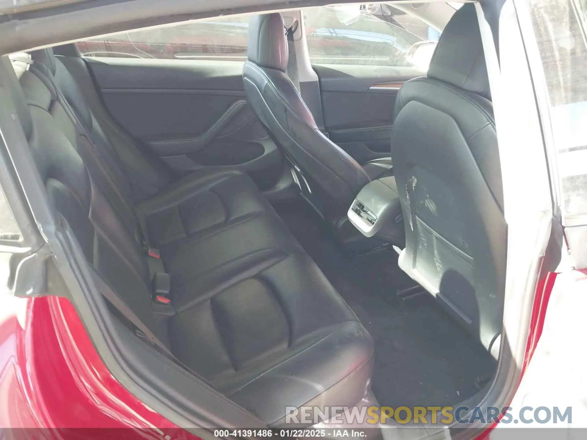 8 Photograph of a damaged car 5YJ3E1EA9NF186202 TESLA MODEL 3 2022