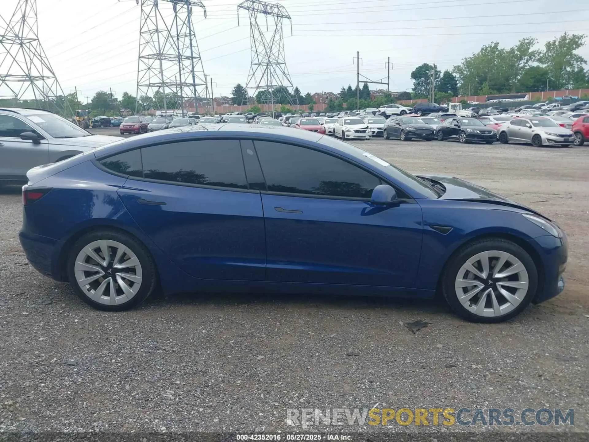 14 Photograph of a damaged car 5YJ3E1EA9NF199483 TESLA MODEL 3 2022