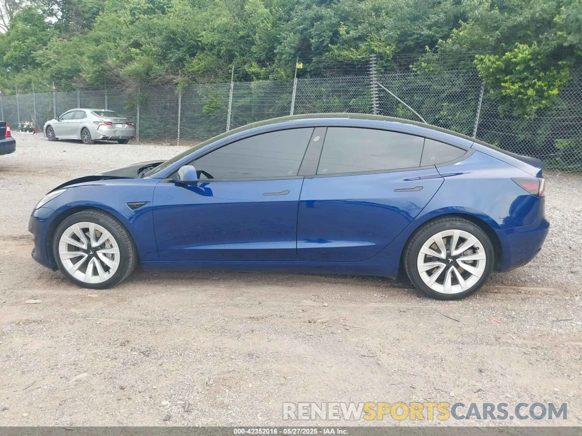 15 Photograph of a damaged car 5YJ3E1EA9NF199483 TESLA MODEL 3 2022