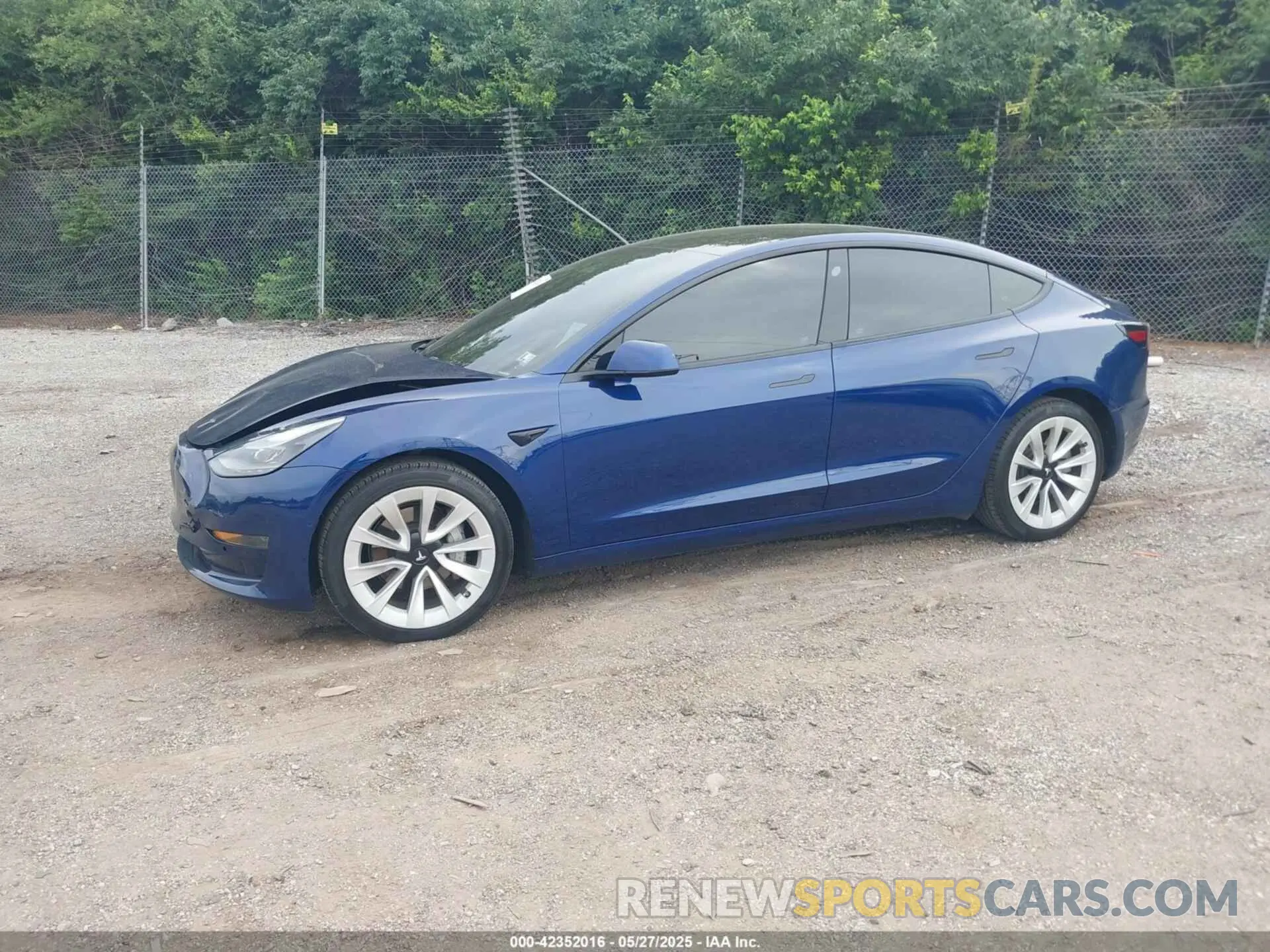 2 Photograph of a damaged car 5YJ3E1EA9NF199483 TESLA MODEL 3 2022