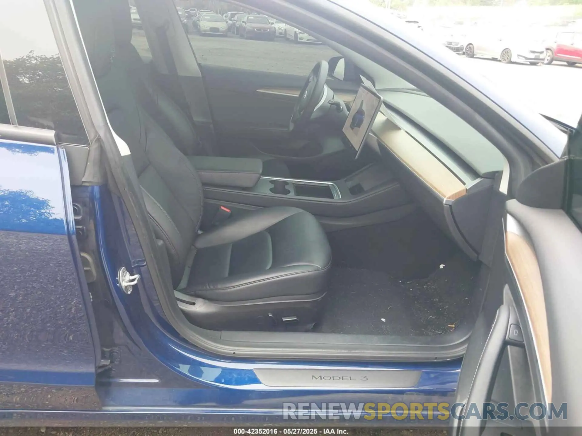 5 Photograph of a damaged car 5YJ3E1EA9NF199483 TESLA MODEL 3 2022
