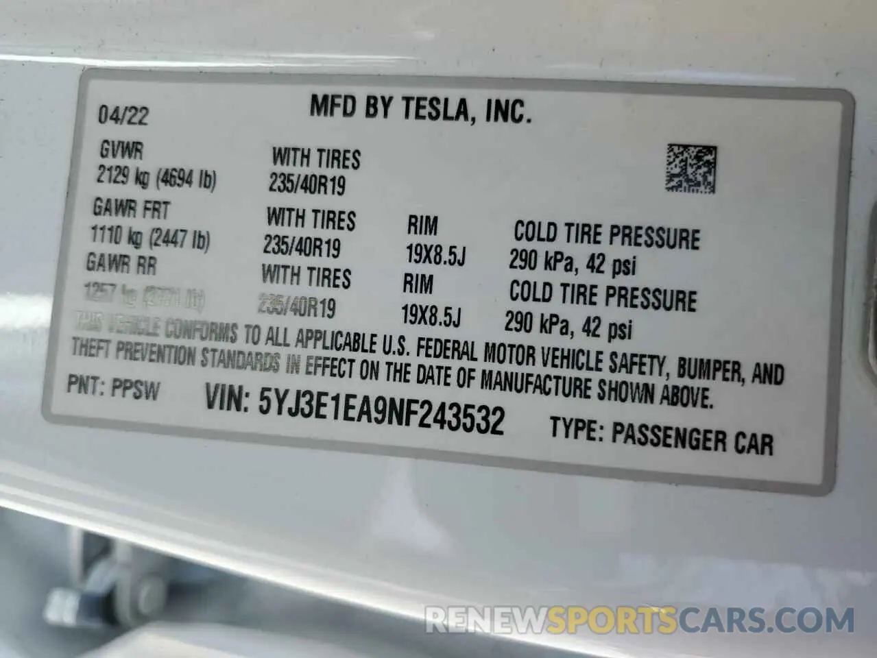 12 Photograph of a damaged car 5YJ3E1EA9NF243532 TESLA MODEL 3 2022
