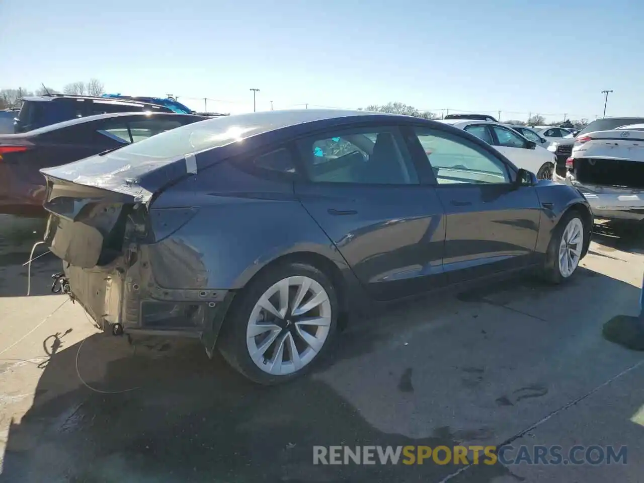 3 Photograph of a damaged car 5YJ3E1EA9NF286428 TESLA MODEL 3 2022