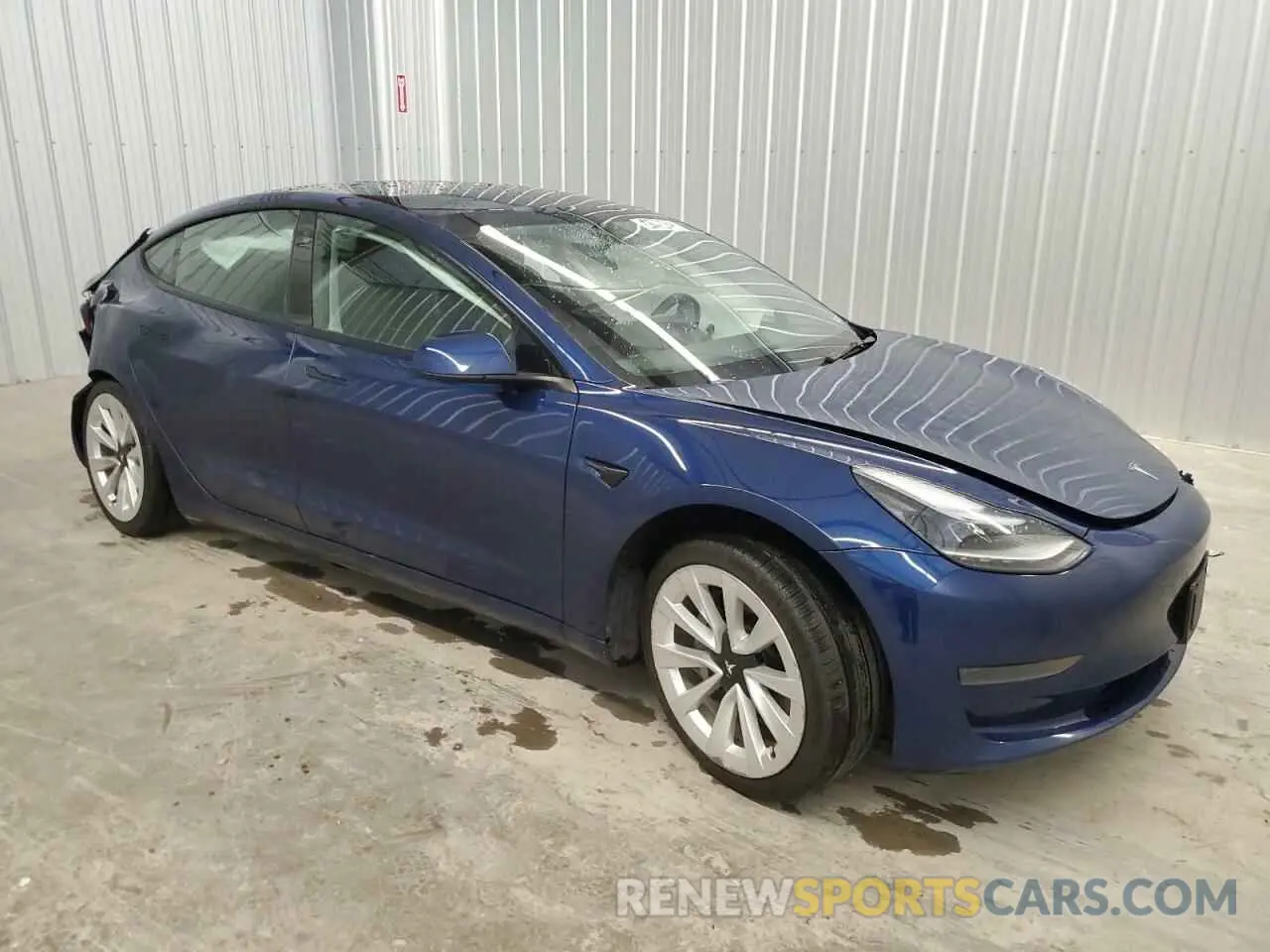 4 Photograph of a damaged car 5YJ3E1EA9NF286476 TESLA MODEL 3 2022
