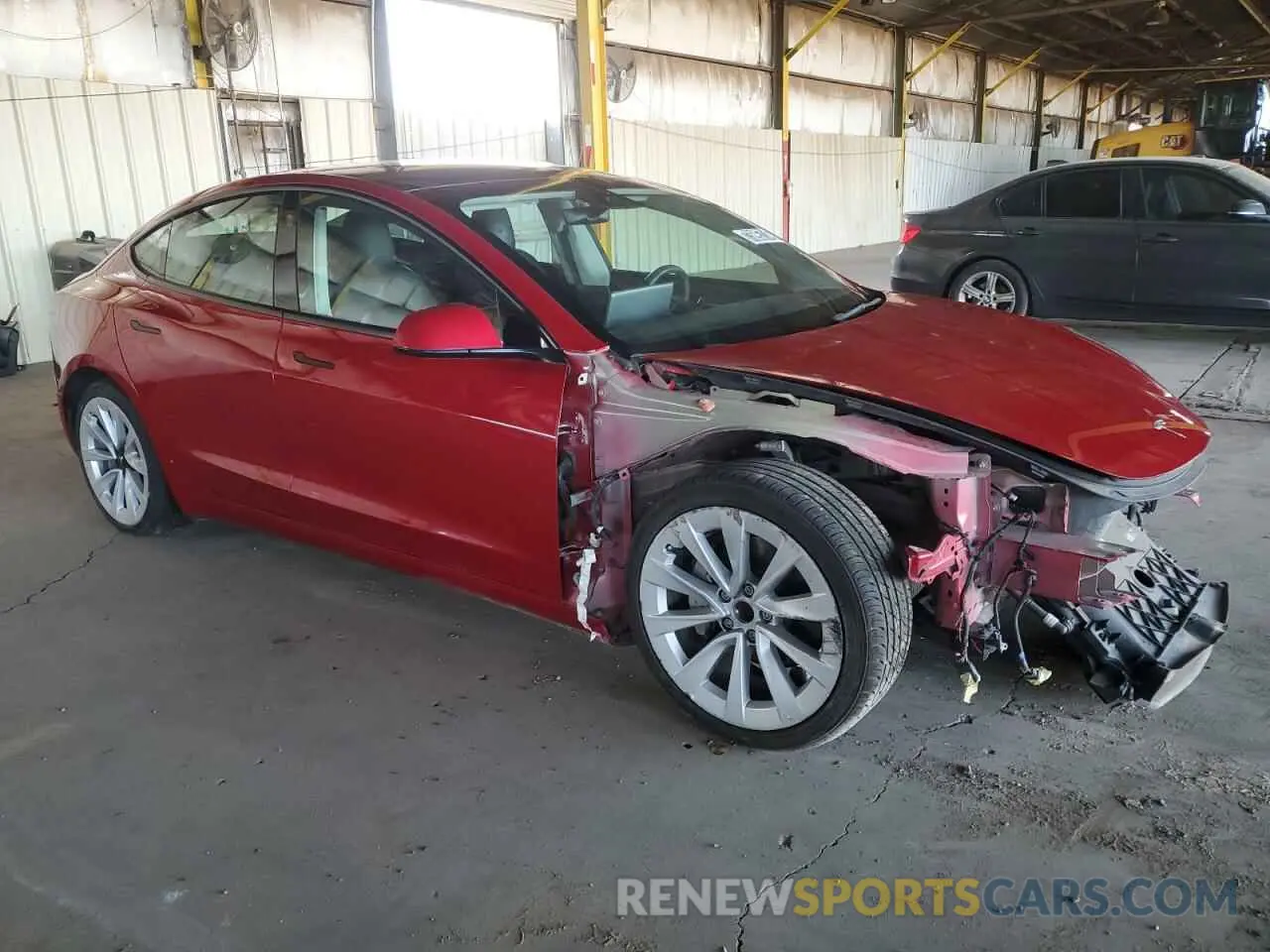 4 Photograph of a damaged car 5YJ3E1EA9NF289586 TESLA MODEL 3 2022