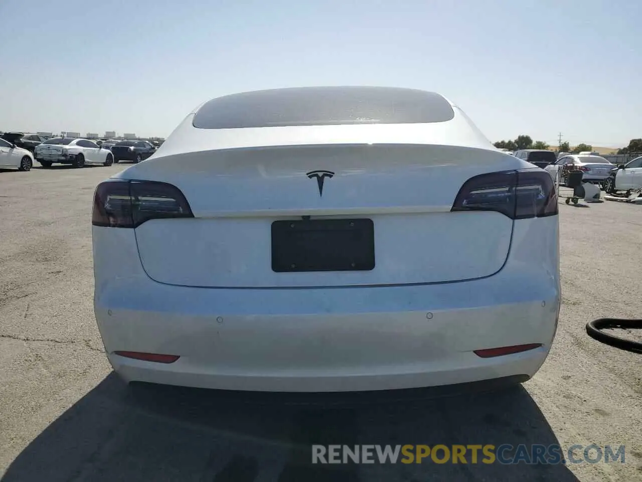 6 Photograph of a damaged car 5YJ3E1EA9NF302093 TESLA MODEL 3 2022