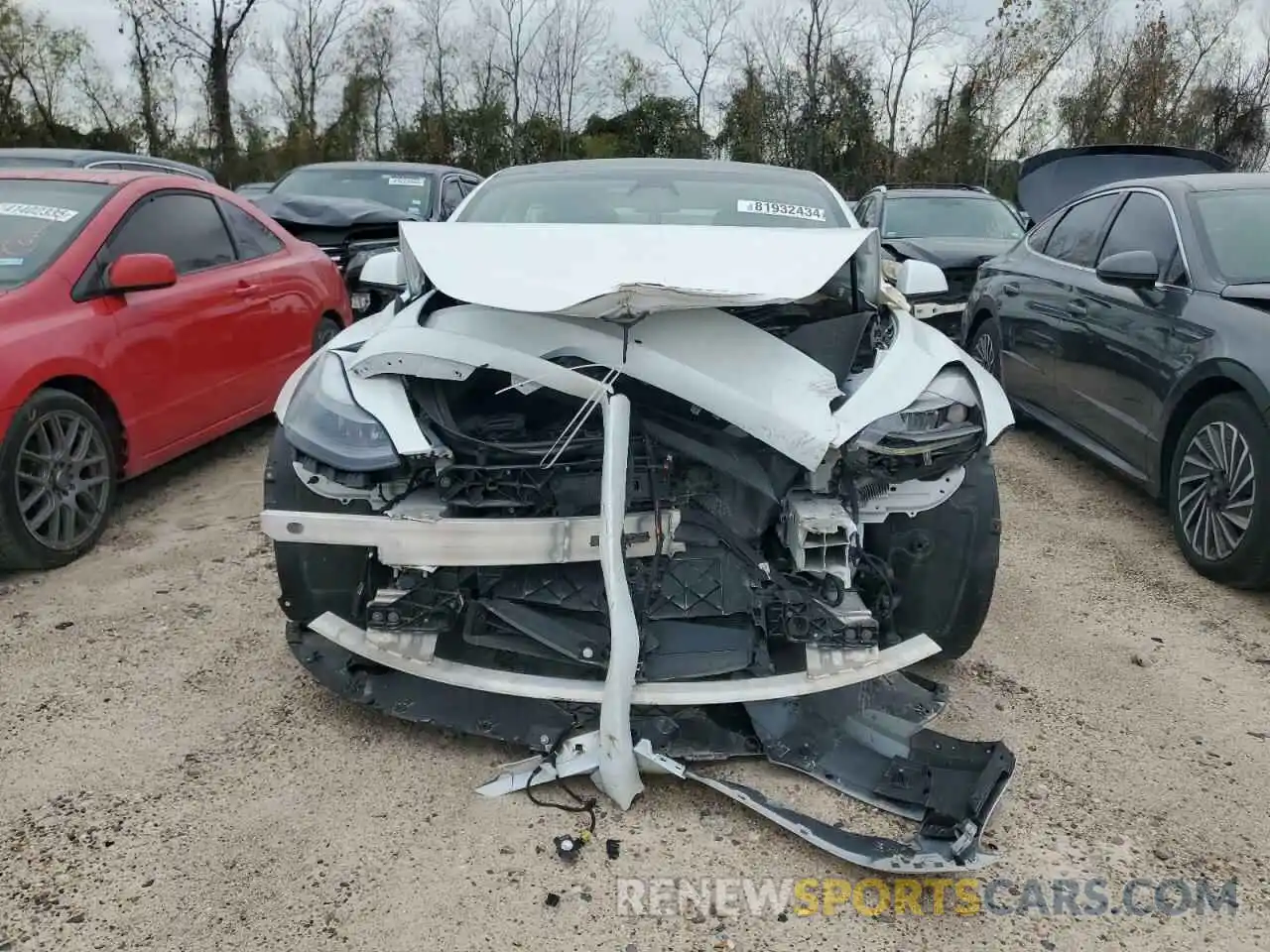 5 Photograph of a damaged car 5YJ3E1EA9NF310713 TESLA MODEL 3 2022