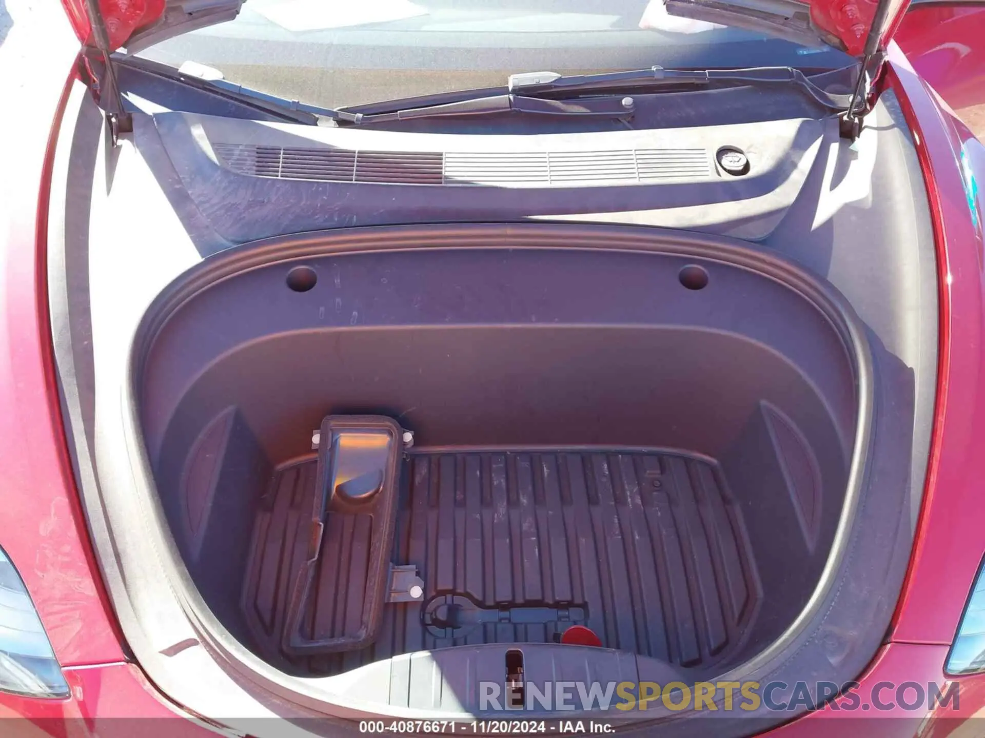 10 Photograph of a damaged car 5YJ3E1EA9NF311179 TESLA MODEL 3 2022