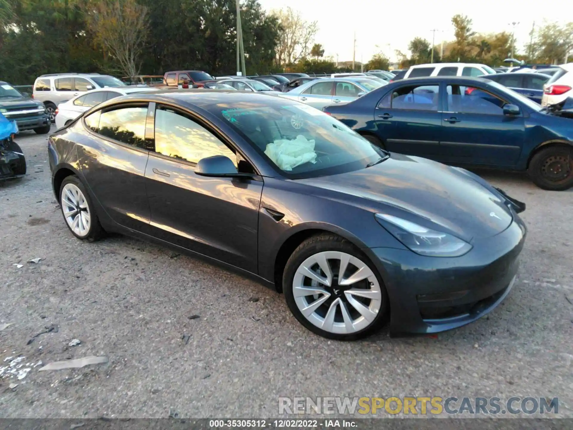 1 Photograph of a damaged car 5YJ3E1EA9NF325437 TESLA MODEL 3 2022