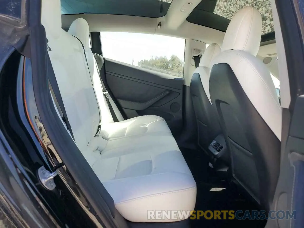 10 Photograph of a damaged car 5YJ3E1EA9NF339306 TESLA MODEL 3 2022