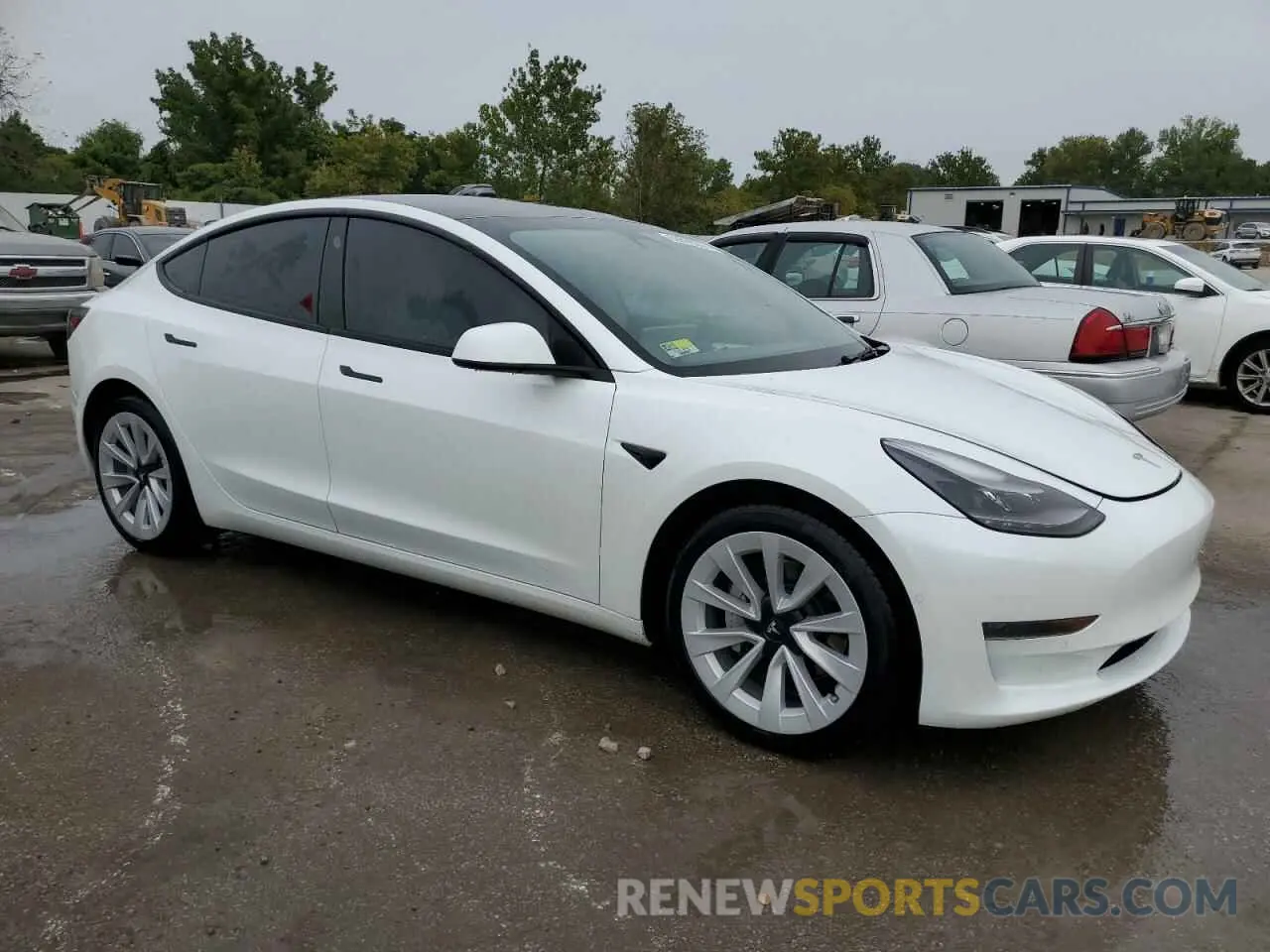 4 Photograph of a damaged car 5YJ3E1EA9NF342447 TESLA MODEL 3 2022