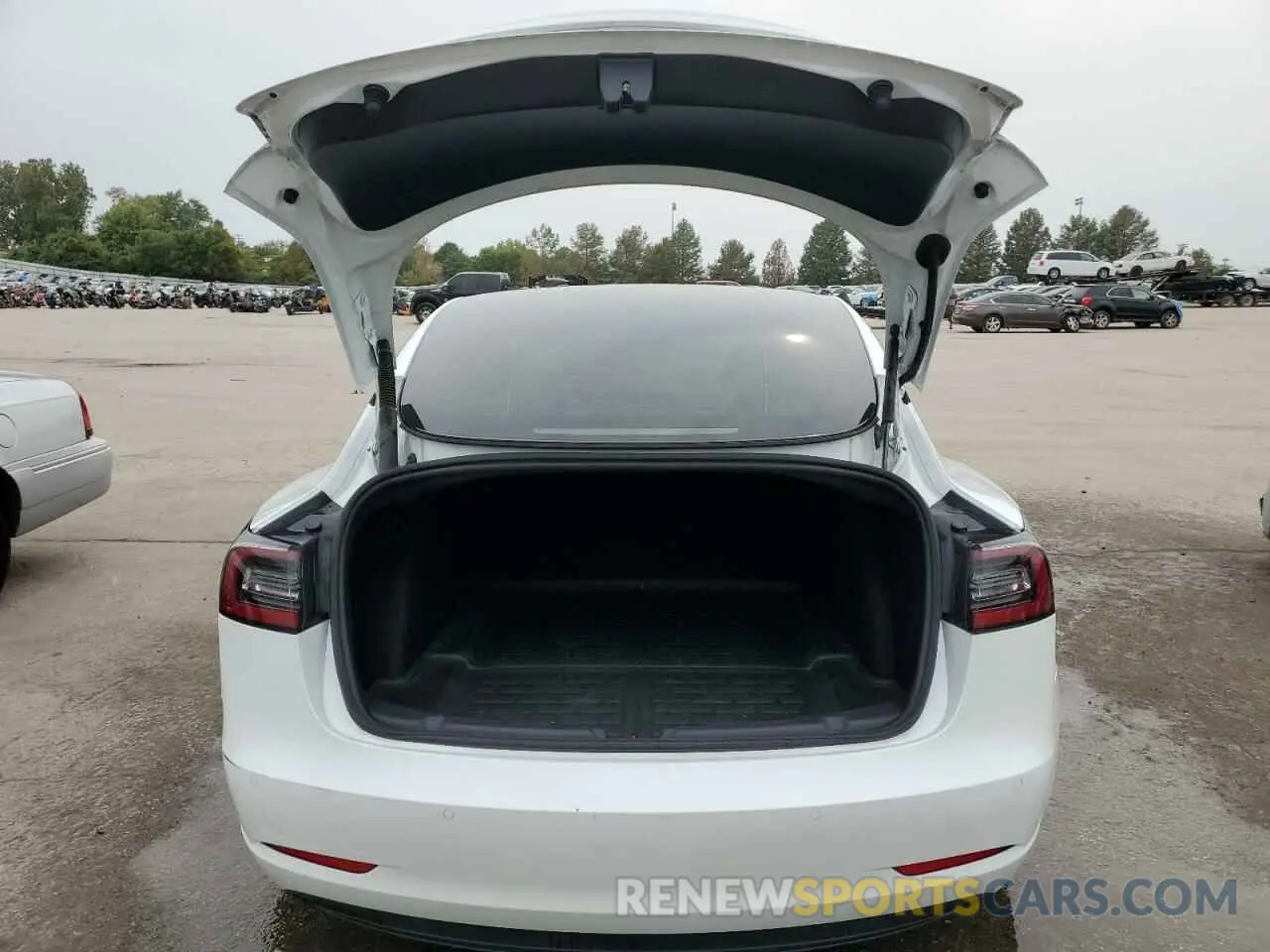 6 Photograph of a damaged car 5YJ3E1EA9NF342447 TESLA MODEL 3 2022