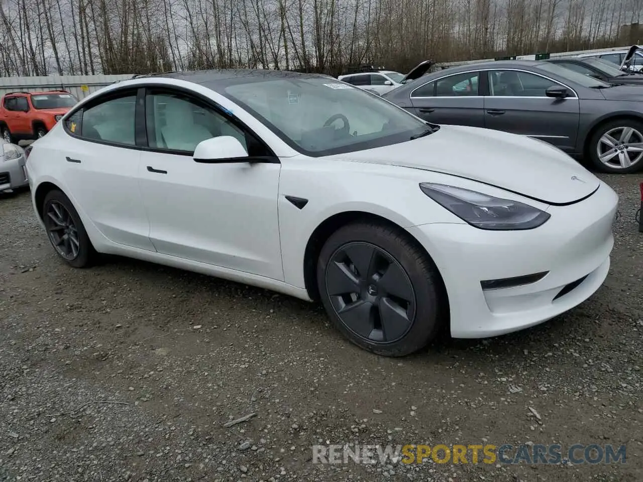 4 Photograph of a damaged car 5YJ3E1EA9NF360138 TESLA MODEL 3 2022