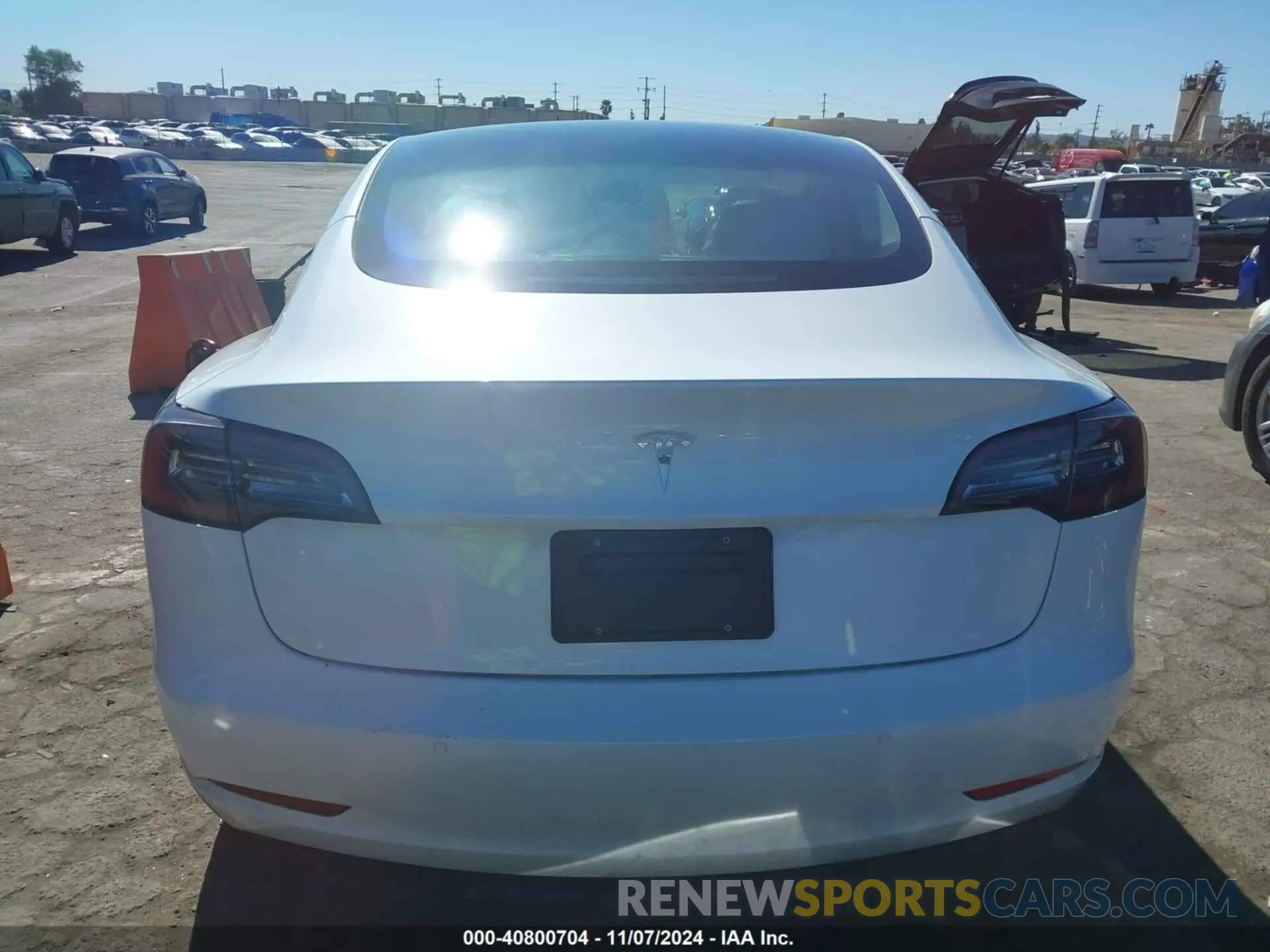 16 Photograph of a damaged car 5YJ3E1EA9NF362357 TESLA MODEL 3 2022