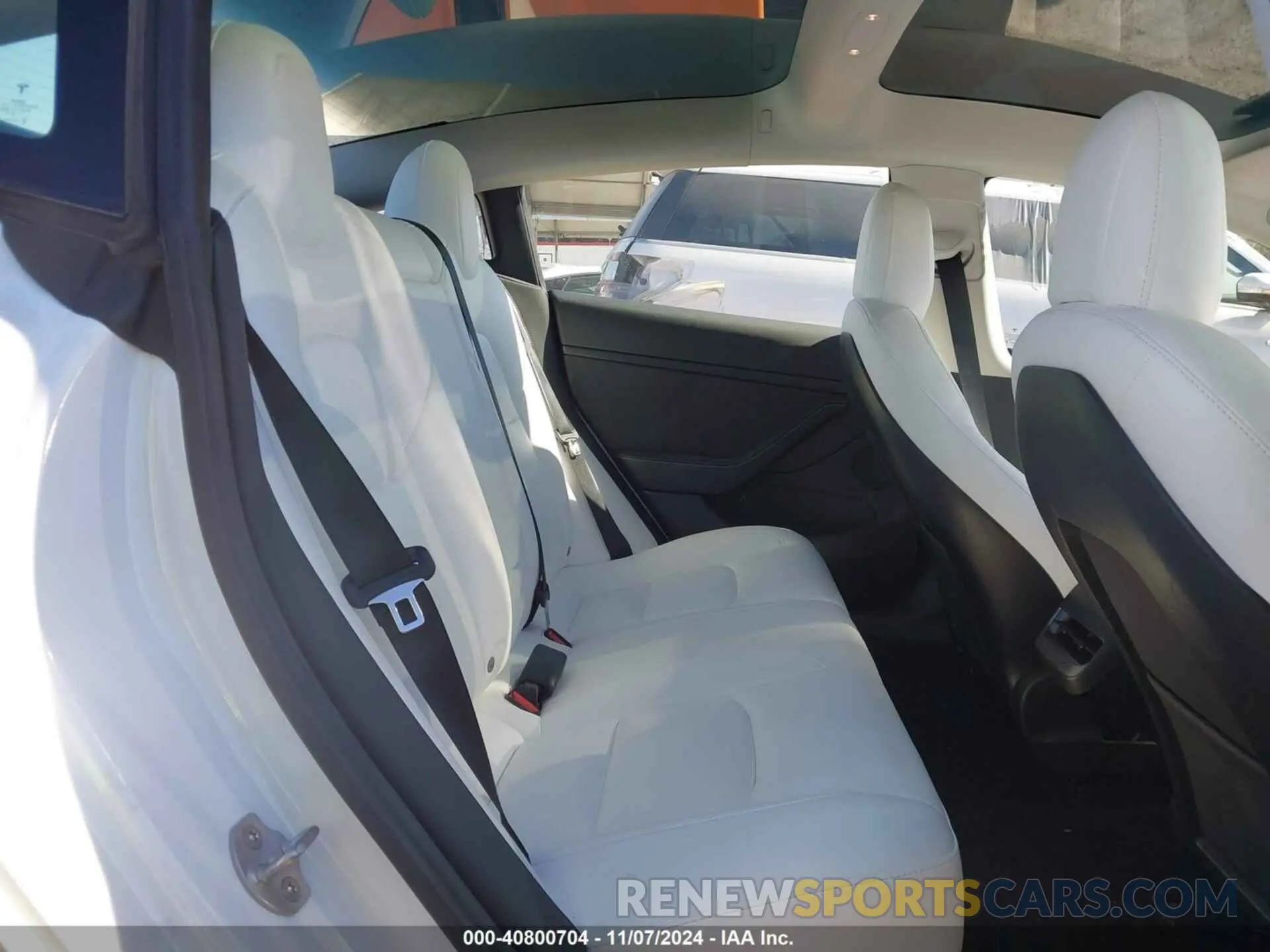 8 Photograph of a damaged car 5YJ3E1EA9NF362357 TESLA MODEL 3 2022