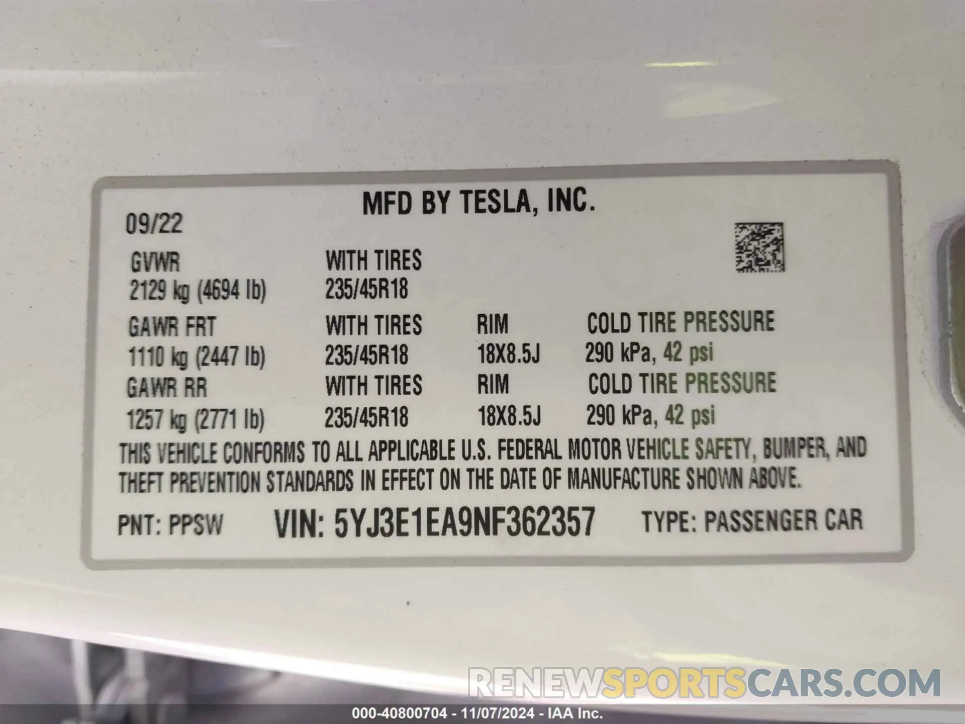 9 Photograph of a damaged car 5YJ3E1EA9NF362357 TESLA MODEL 3 2022