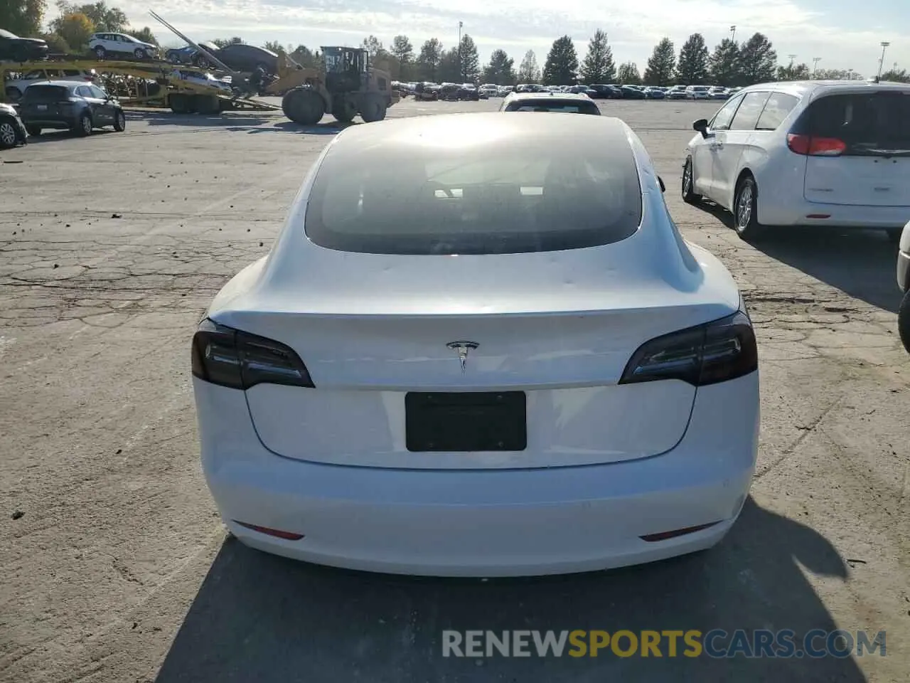 6 Photograph of a damaged car 5YJ3E1EA9NF368613 TESLA MODEL 3 2022