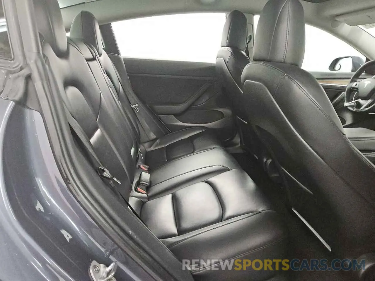 10 Photograph of a damaged car 5YJ3E1EA9NF369387 TESLA MODEL 3 2022