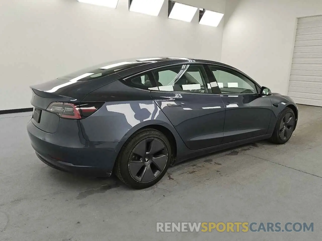3 Photograph of a damaged car 5YJ3E1EA9NF369387 TESLA MODEL 3 2022