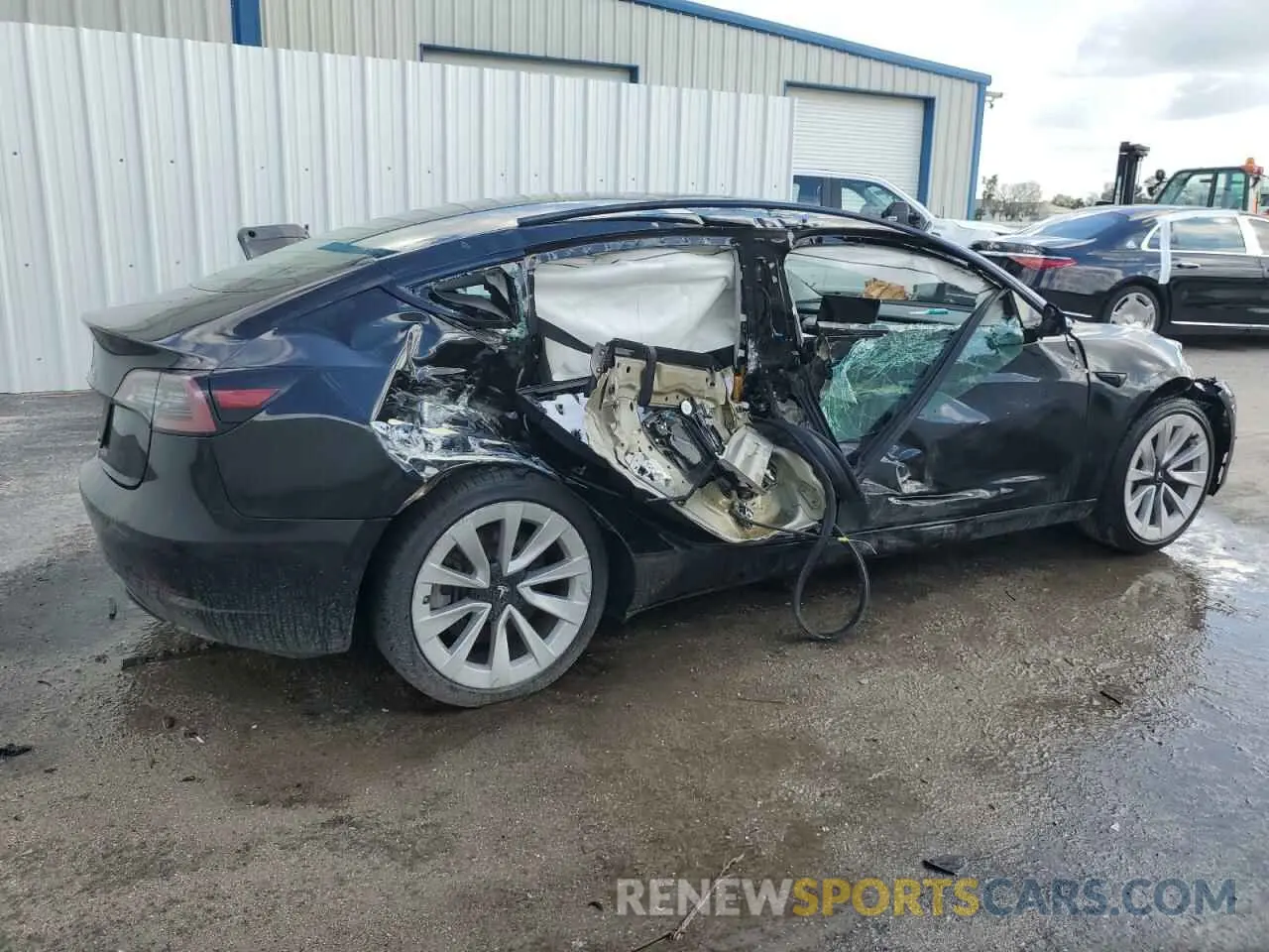 3 Photograph of a damaged car 5YJ3E1EA9NF370006 TESLA MODEL 3 2022