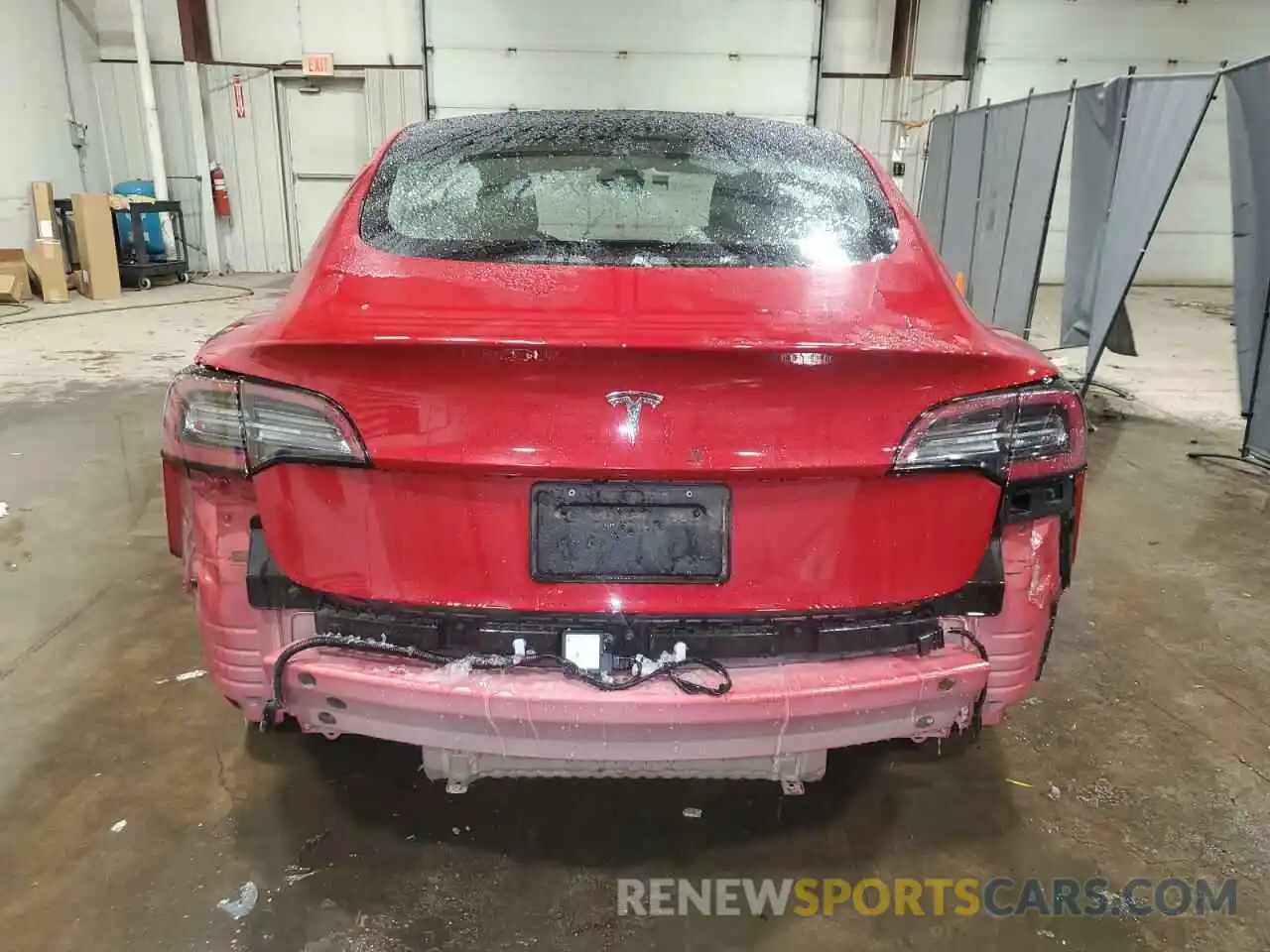 6 Photograph of a damaged car 5YJ3E1EA9NF371043 TESLA MODEL 3 2022