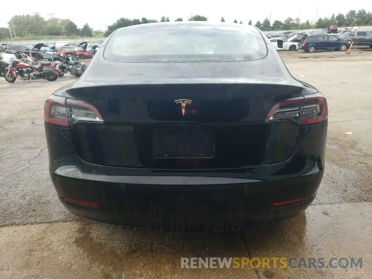 6 Photograph of a damaged car 5YJ3E1EA9NF371172 TESLA MODEL 3 2022