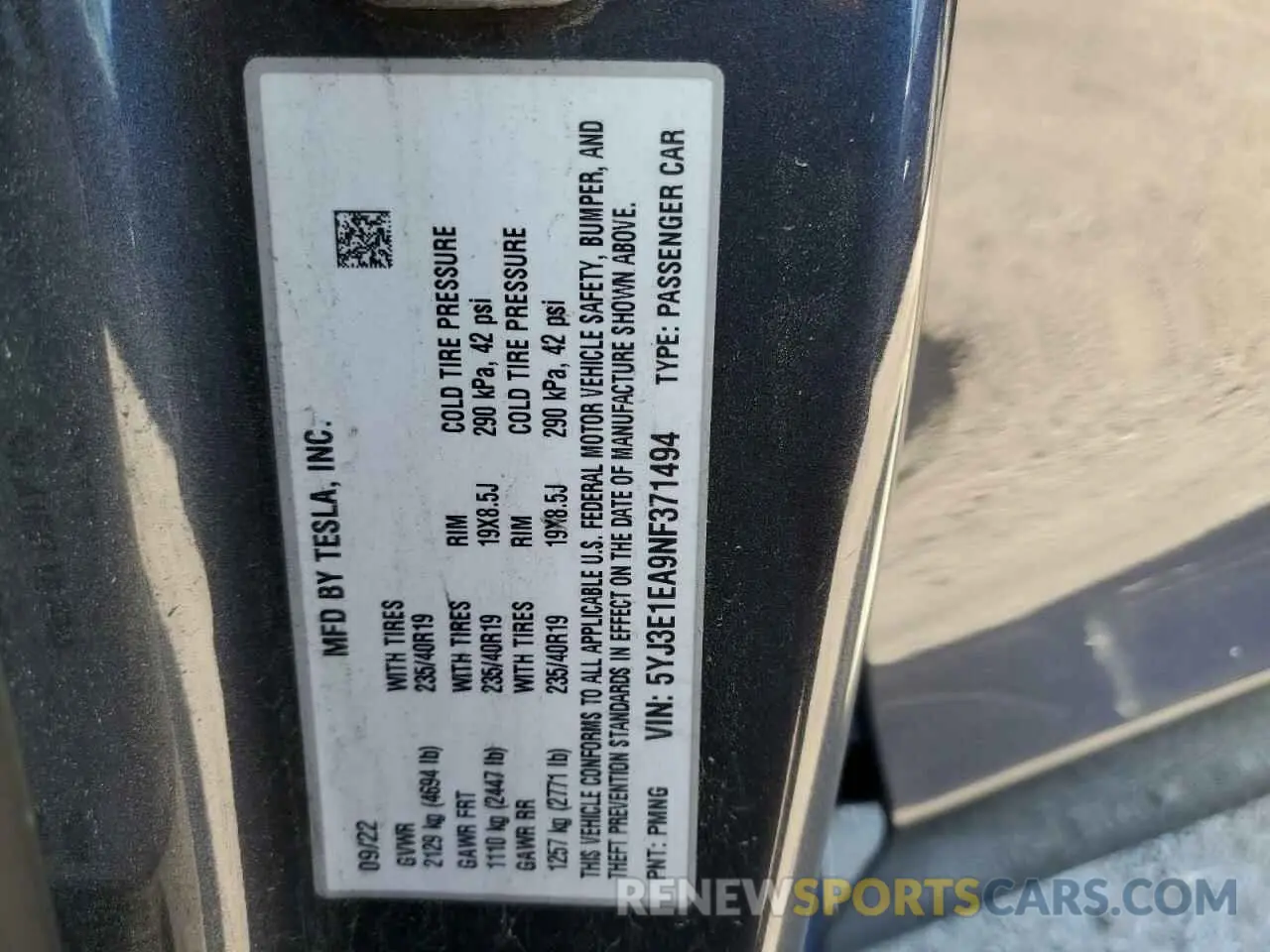 13 Photograph of a damaged car 5YJ3E1EA9NF371494 TESLA MODEL 3 2022