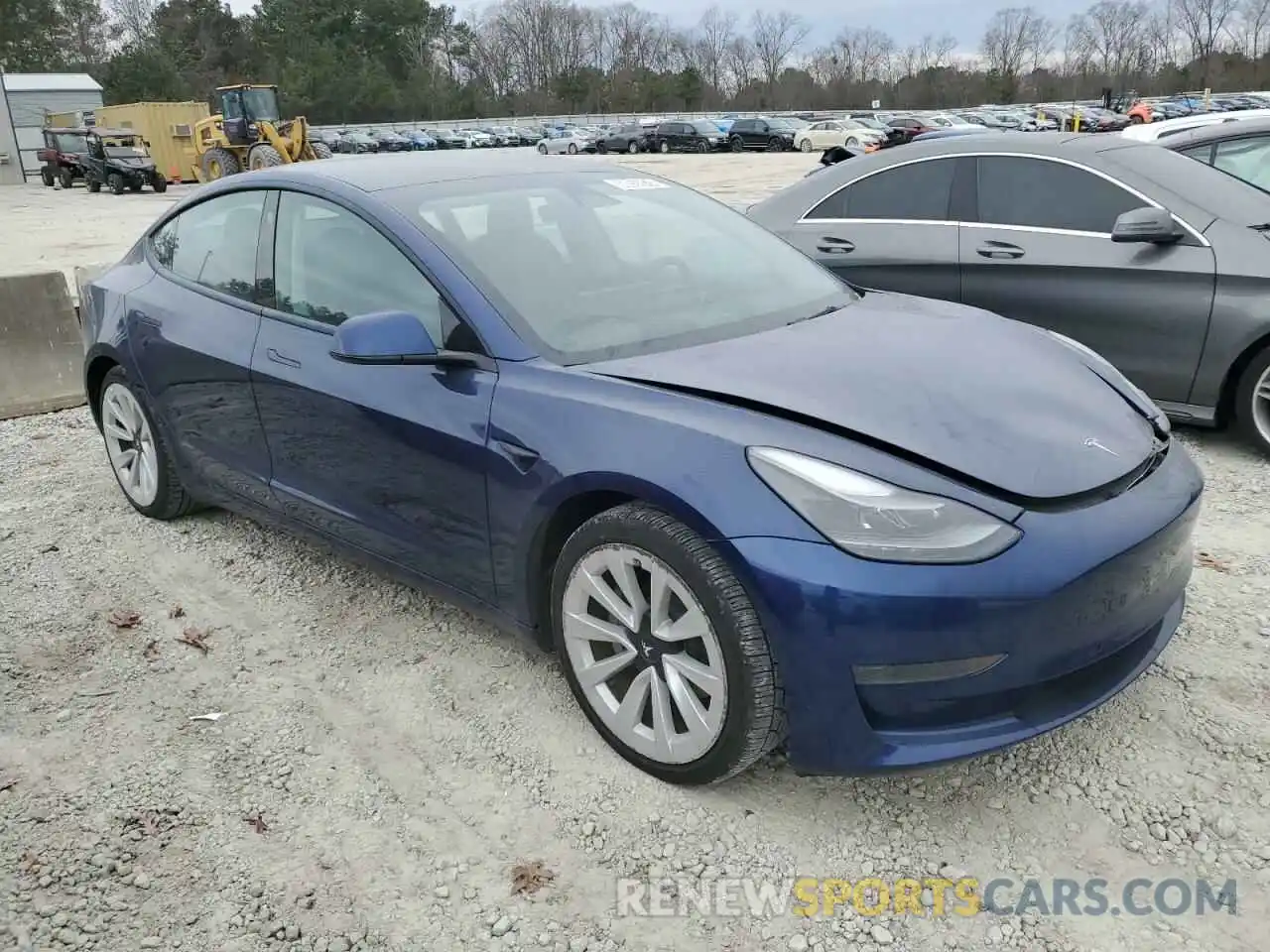 4 Photograph of a damaged car 5YJ3E1EA9NF372273 TESLA MODEL 3 2022