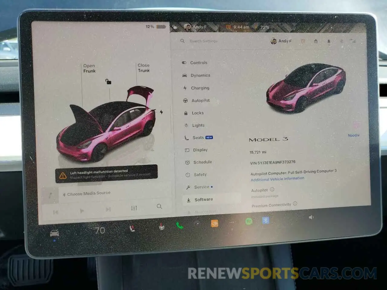9 Photograph of a damaged car 5YJ3E1EA9NF373276 TESLA MODEL 3 2022
