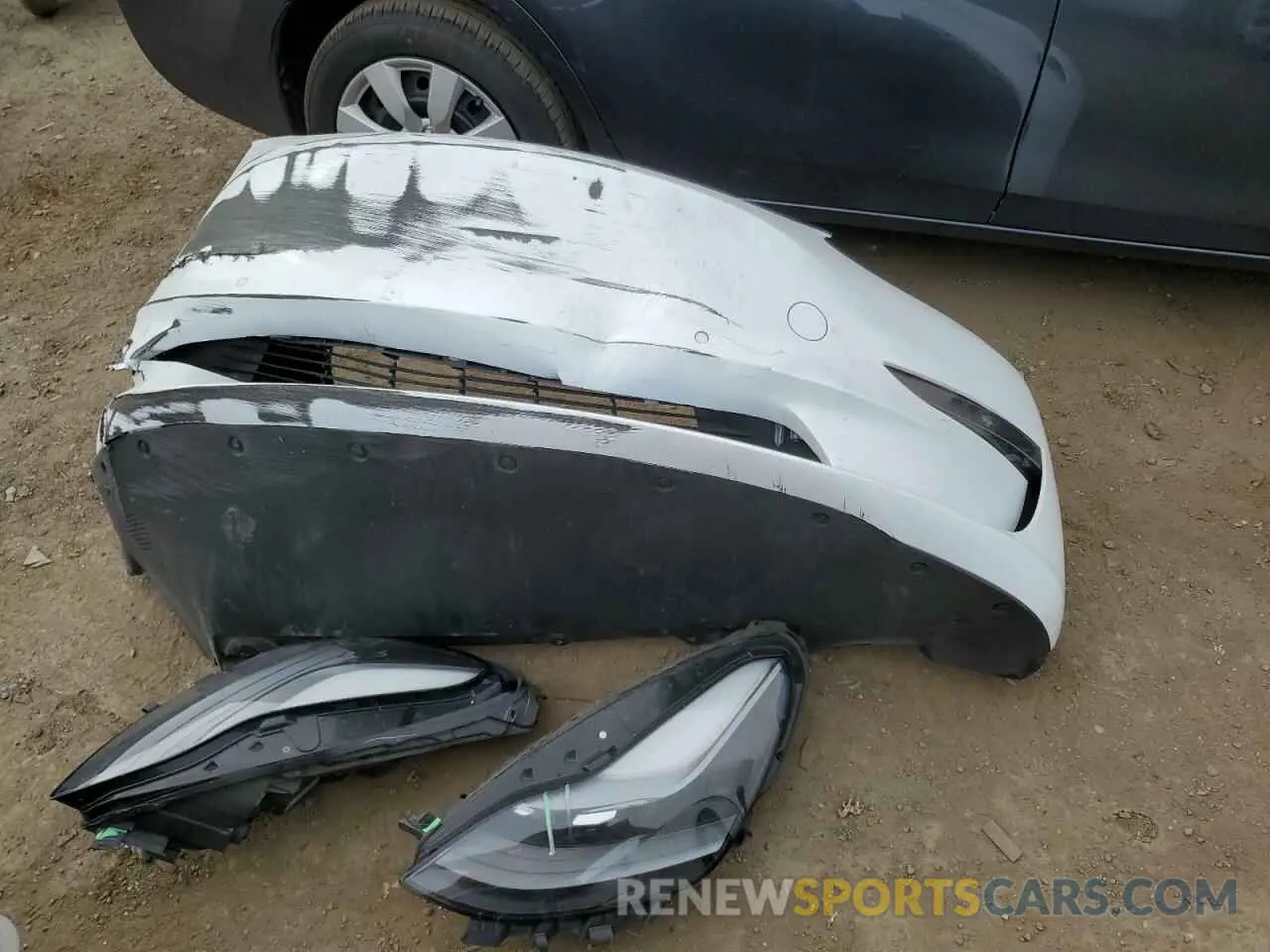 12 Photograph of a damaged car 5YJ3E1EA9NF376419 TESLA MODEL 3 2022