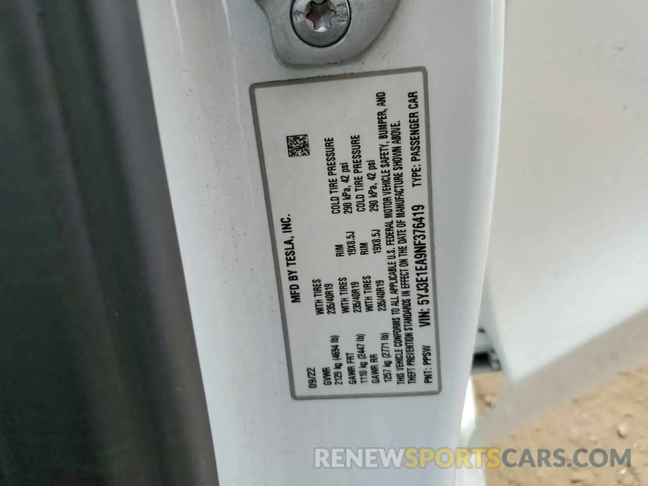 13 Photograph of a damaged car 5YJ3E1EA9NF376419 TESLA MODEL 3 2022