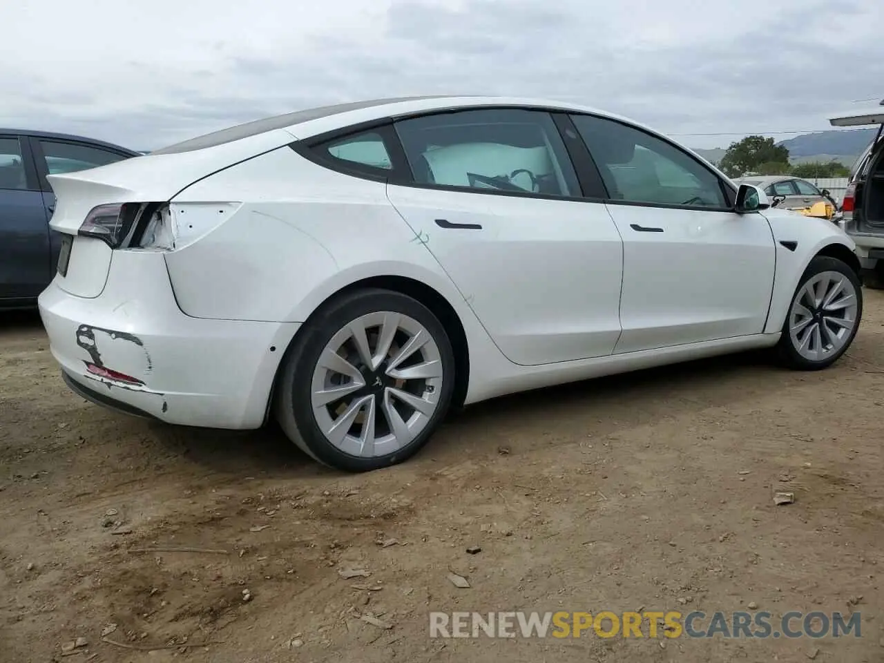 3 Photograph of a damaged car 5YJ3E1EA9NF376419 TESLA MODEL 3 2022
