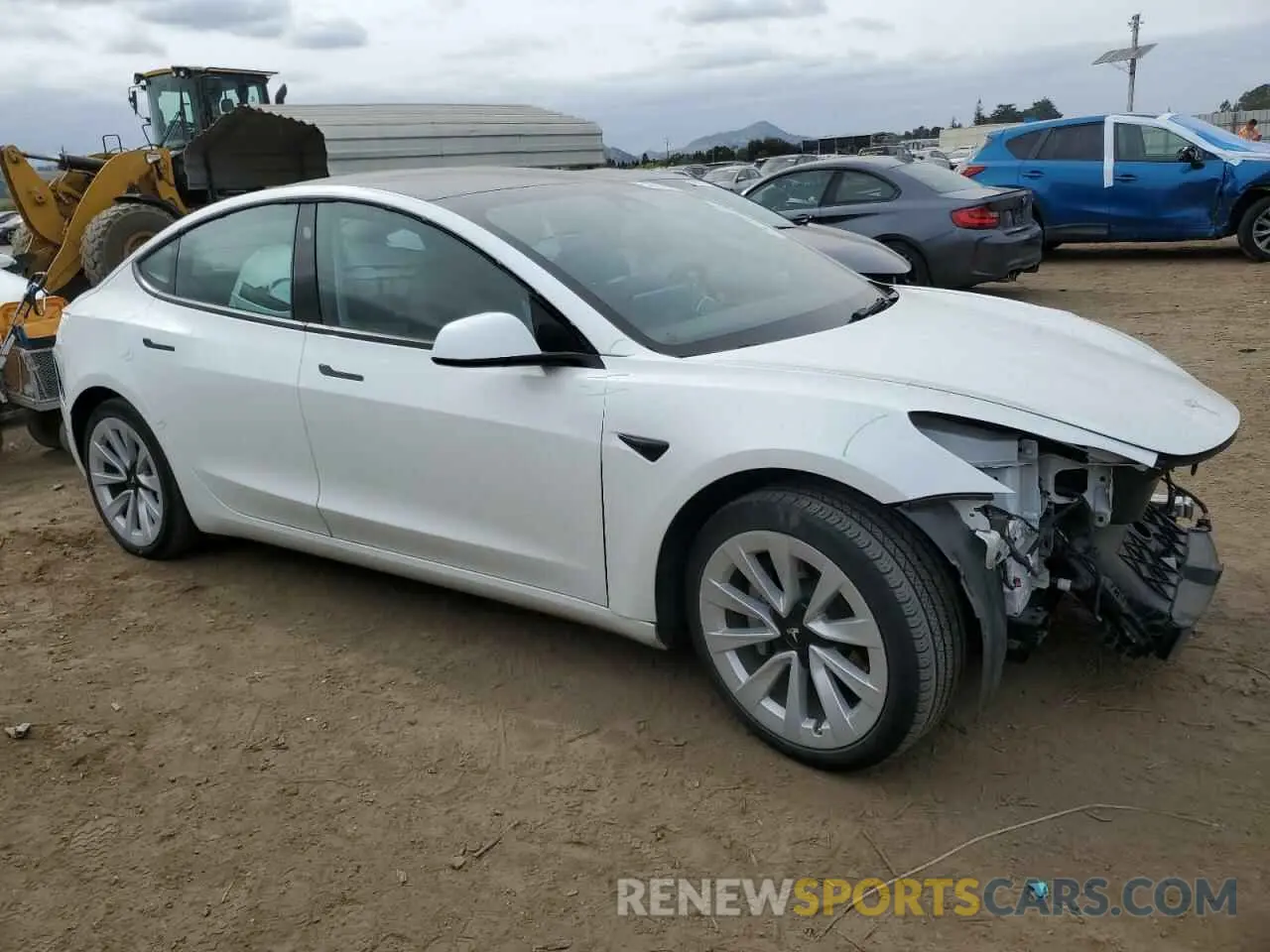 4 Photograph of a damaged car 5YJ3E1EA9NF376419 TESLA MODEL 3 2022