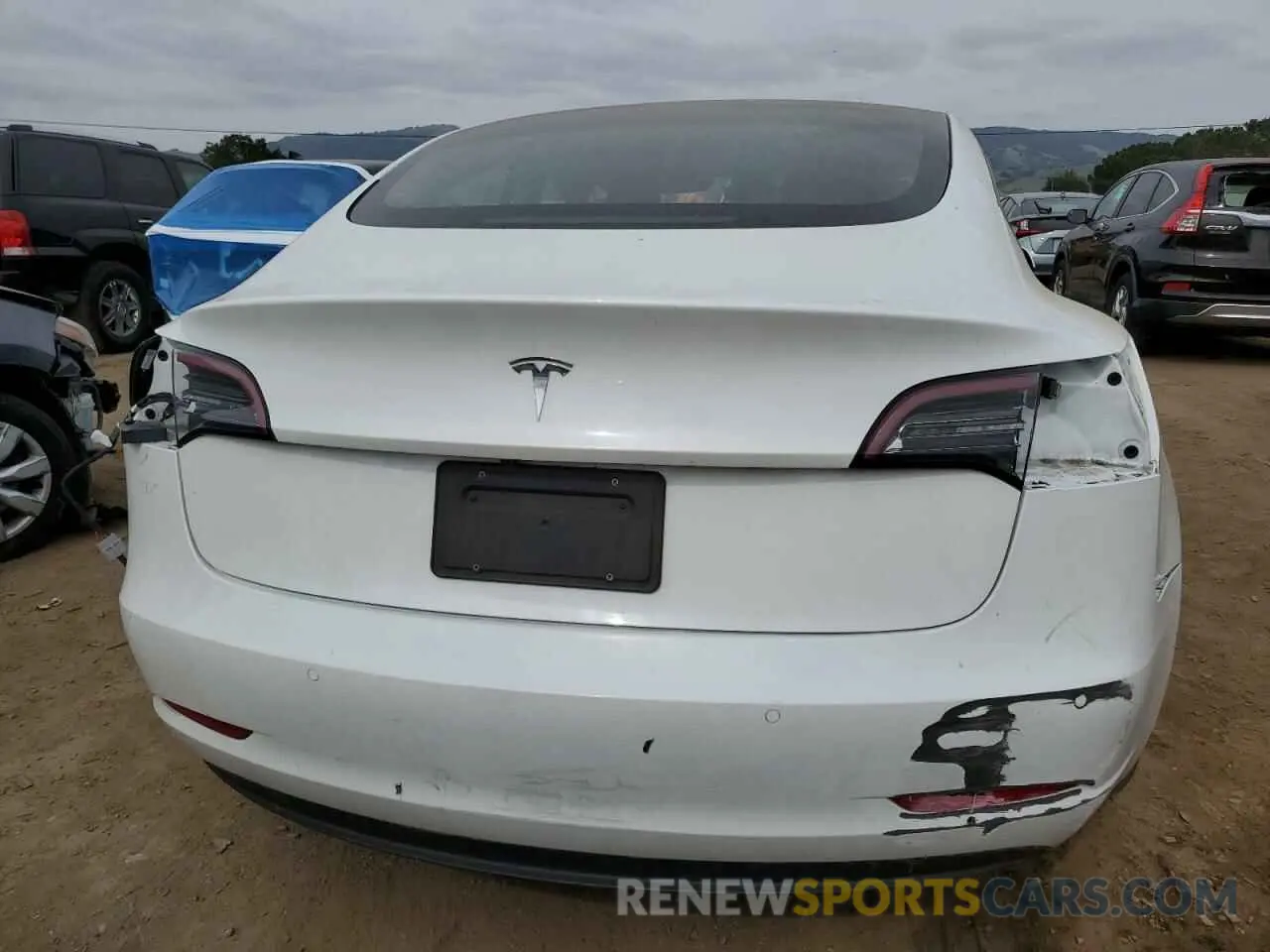 6 Photograph of a damaged car 5YJ3E1EA9NF376419 TESLA MODEL 3 2022