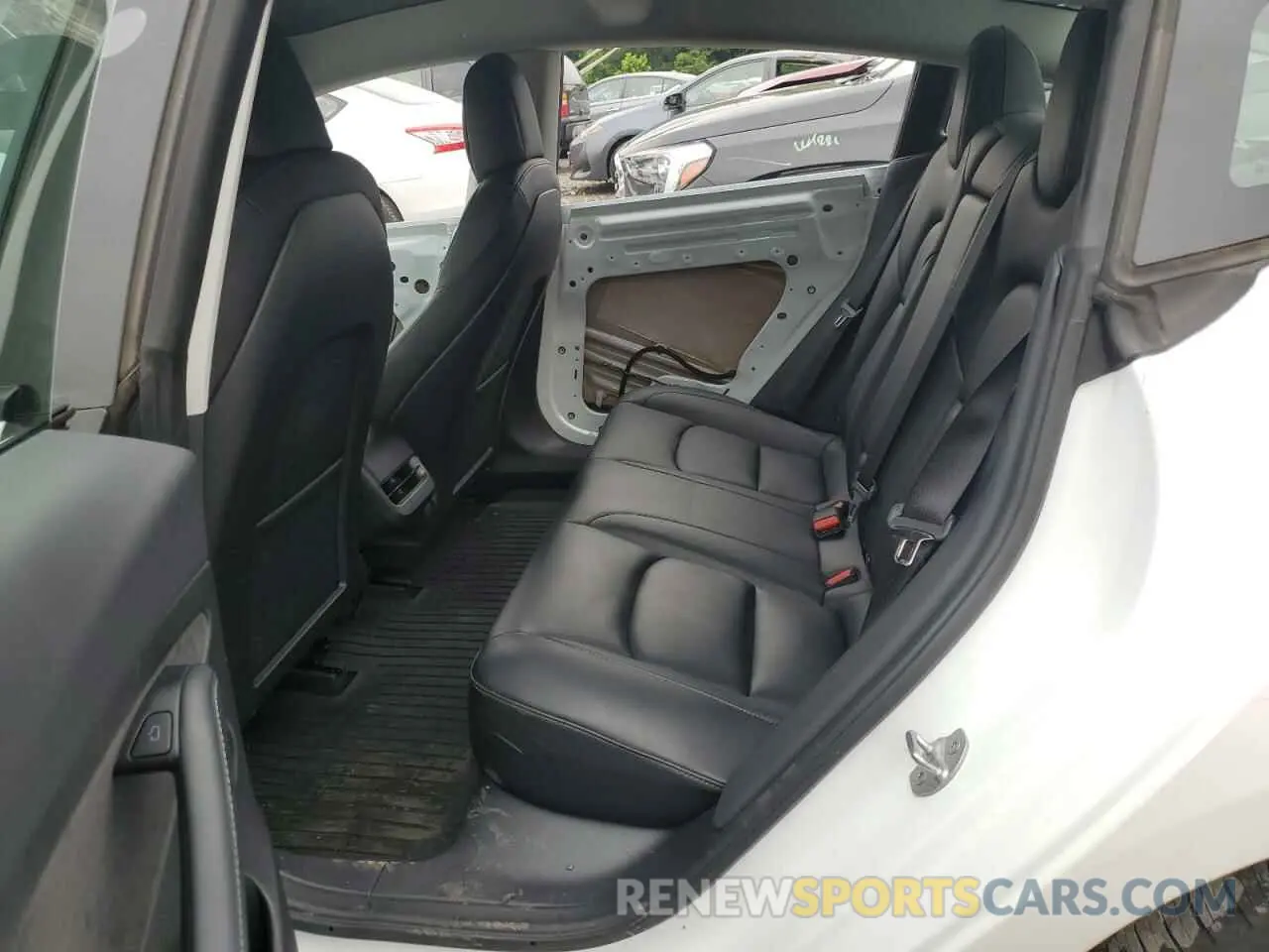 10 Photograph of a damaged car 5YJ3E1EAXNF114036 TESLA MODEL 3 2022
