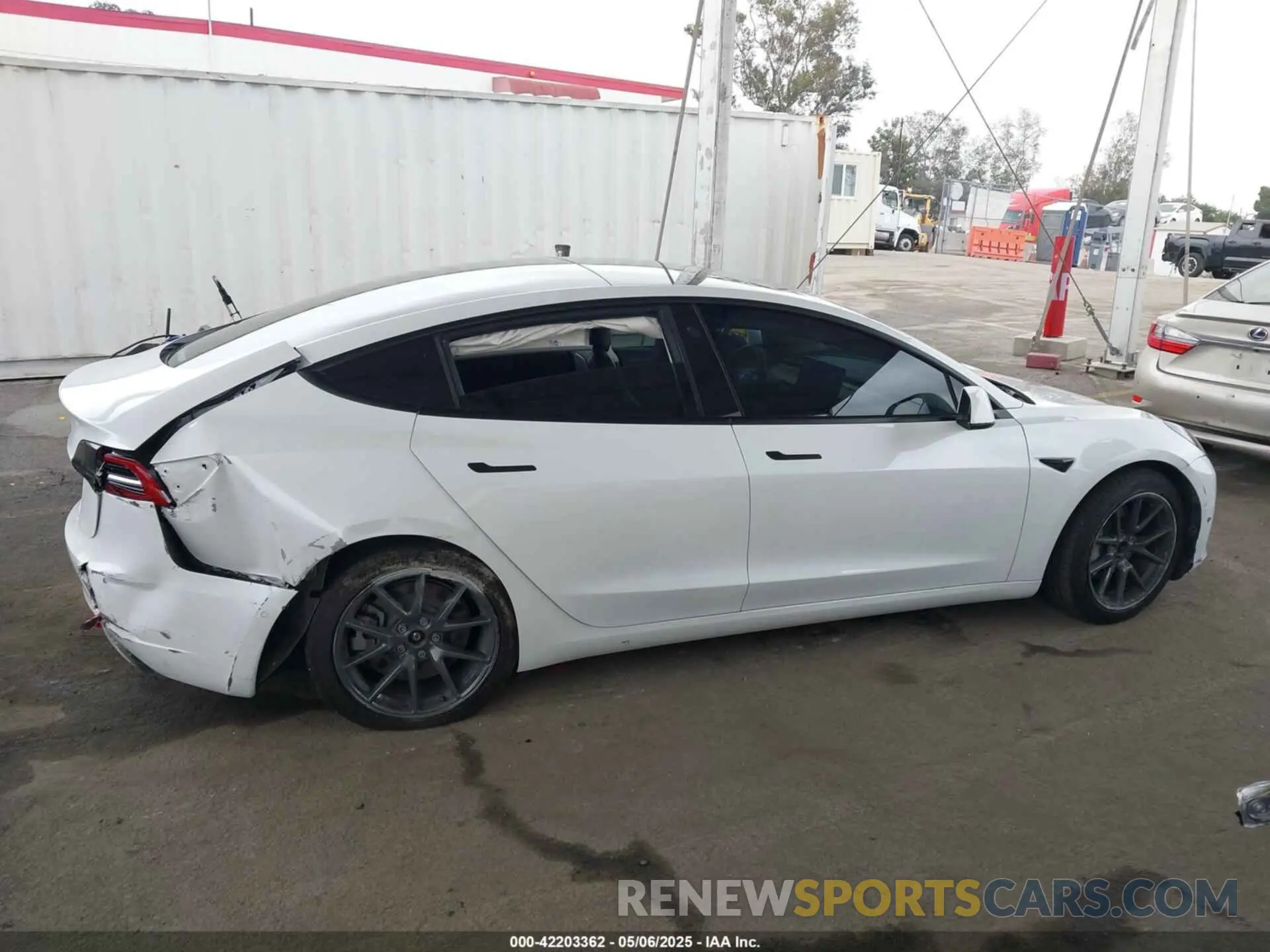 13 Photograph of a damaged car 5YJ3E1EAXNF117101 TESLA MODEL 3 2022
